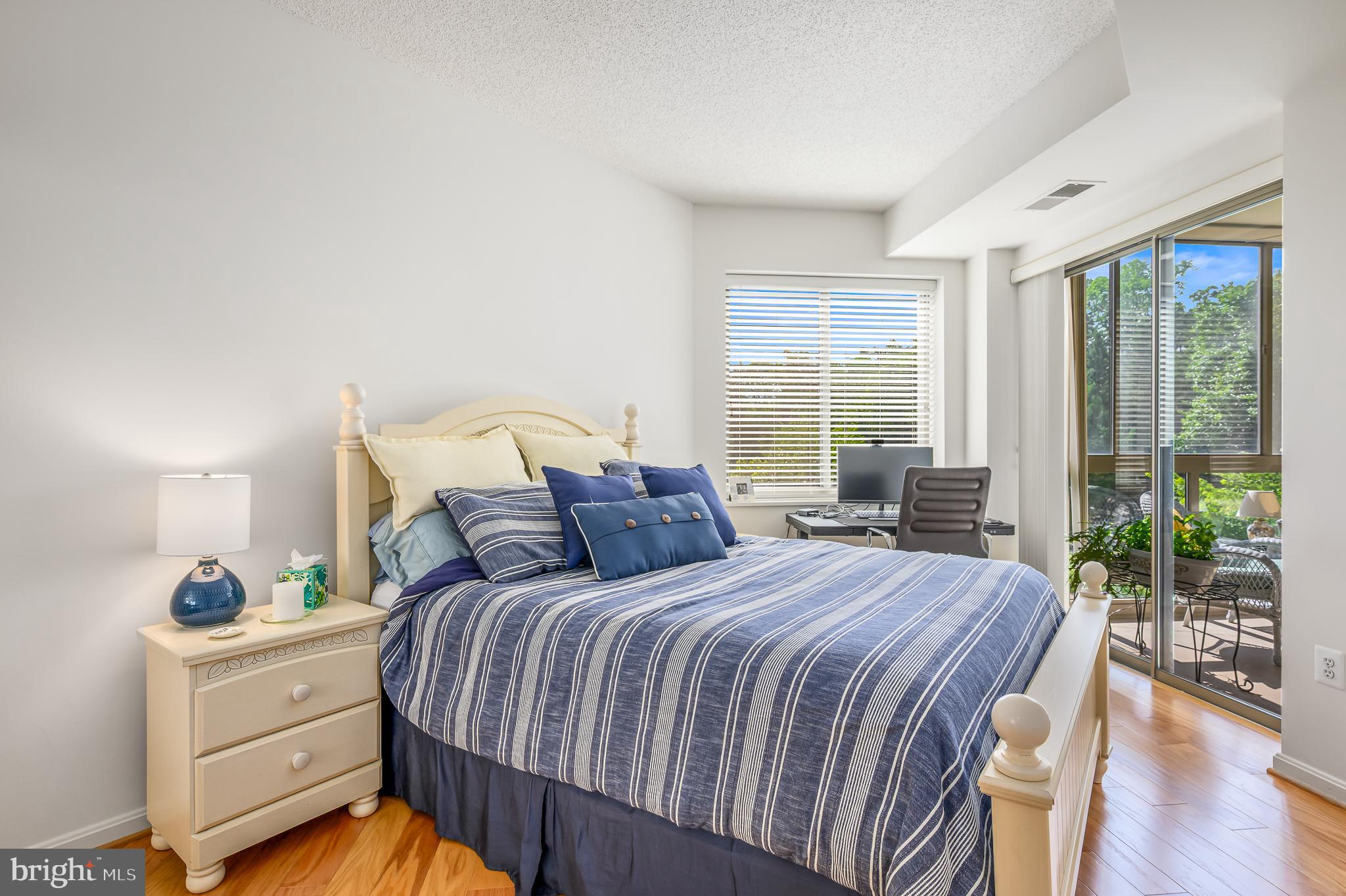 LANSDOWNE WOODS - Residential