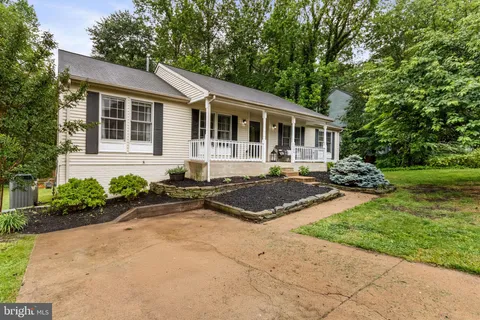 7206 Runnymede Trail, Fredericksburg, VA MLS: VASP2031846