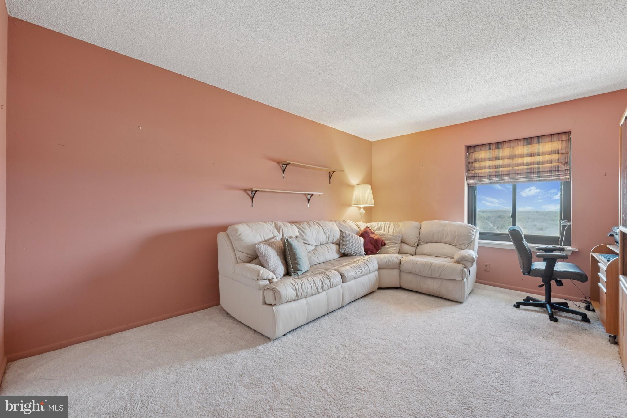 VALLEY FORGE TOWER - Residential