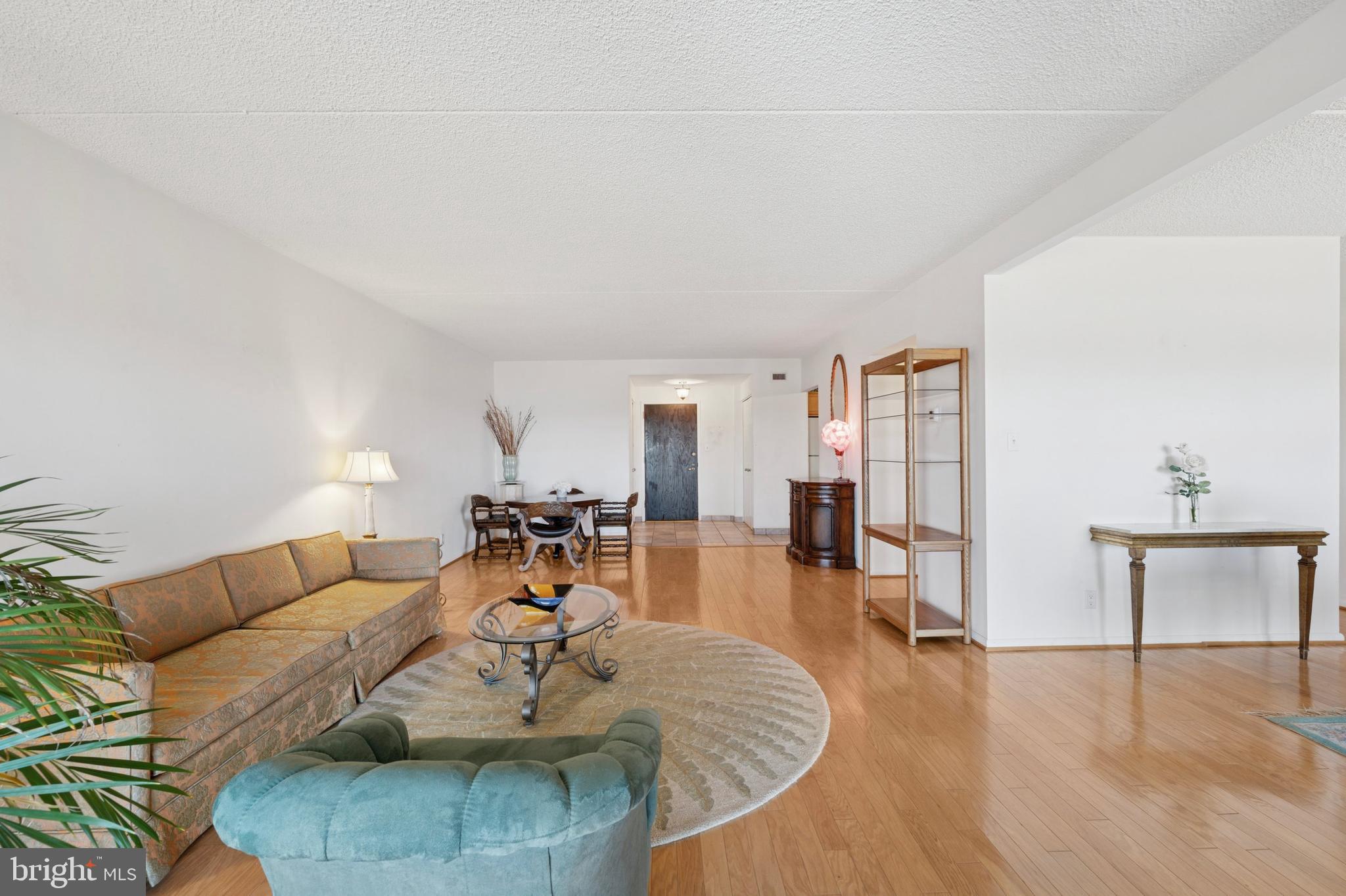 VALLEY FORGE TOWER - Residential