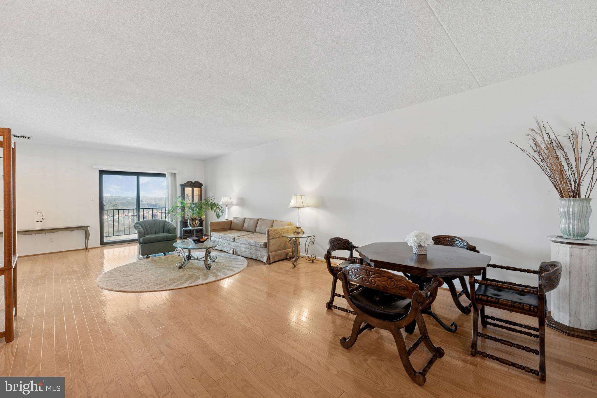 VALLEY FORGE TOWER - Residential