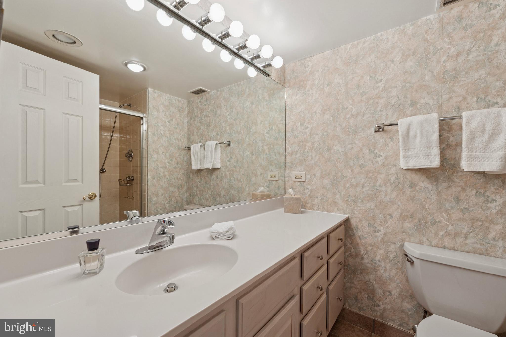 VALLEY FORGE TOWER - Residential