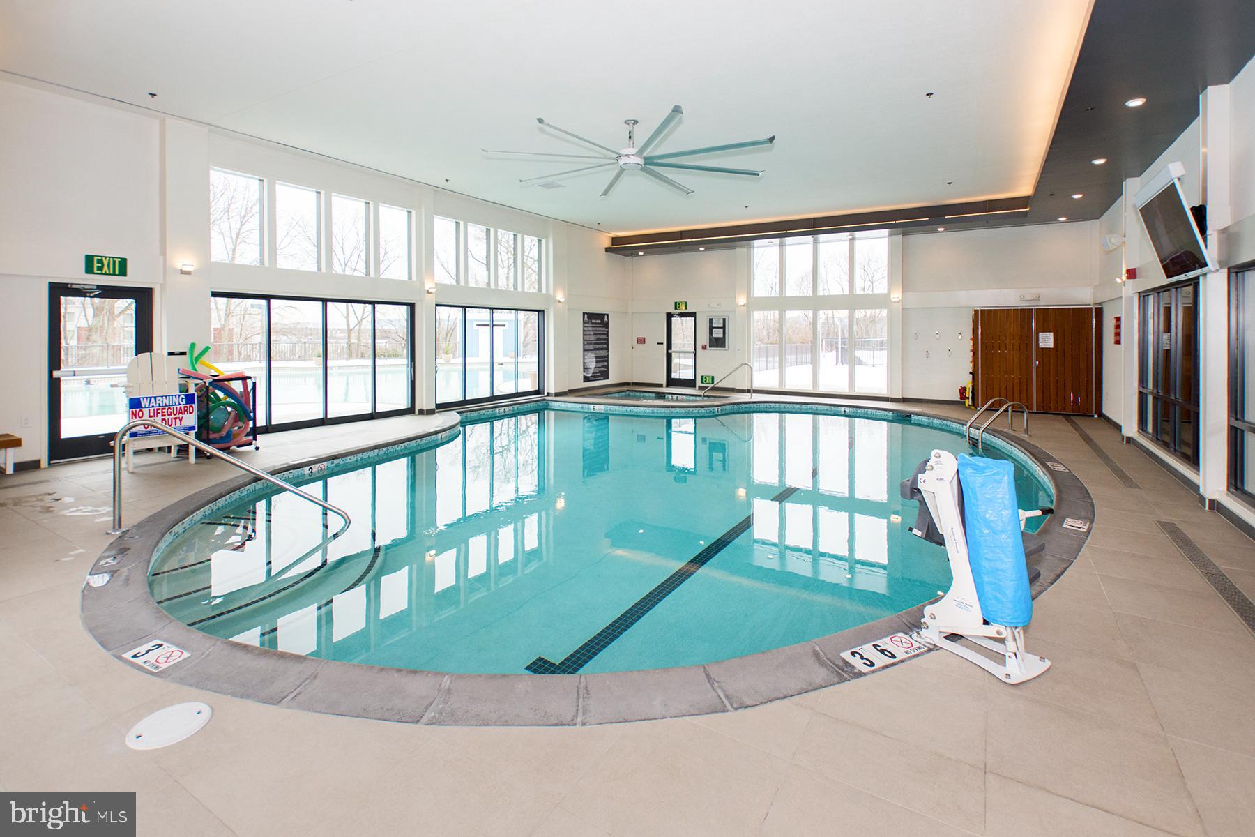 VALLEY FORGE TOWER - Residential