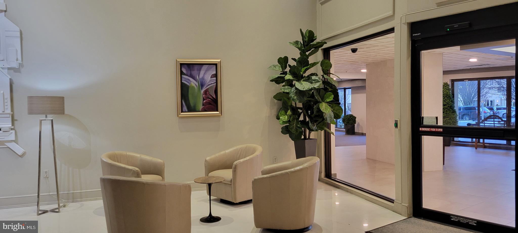 VALLEY FORGE TOWER - Residential