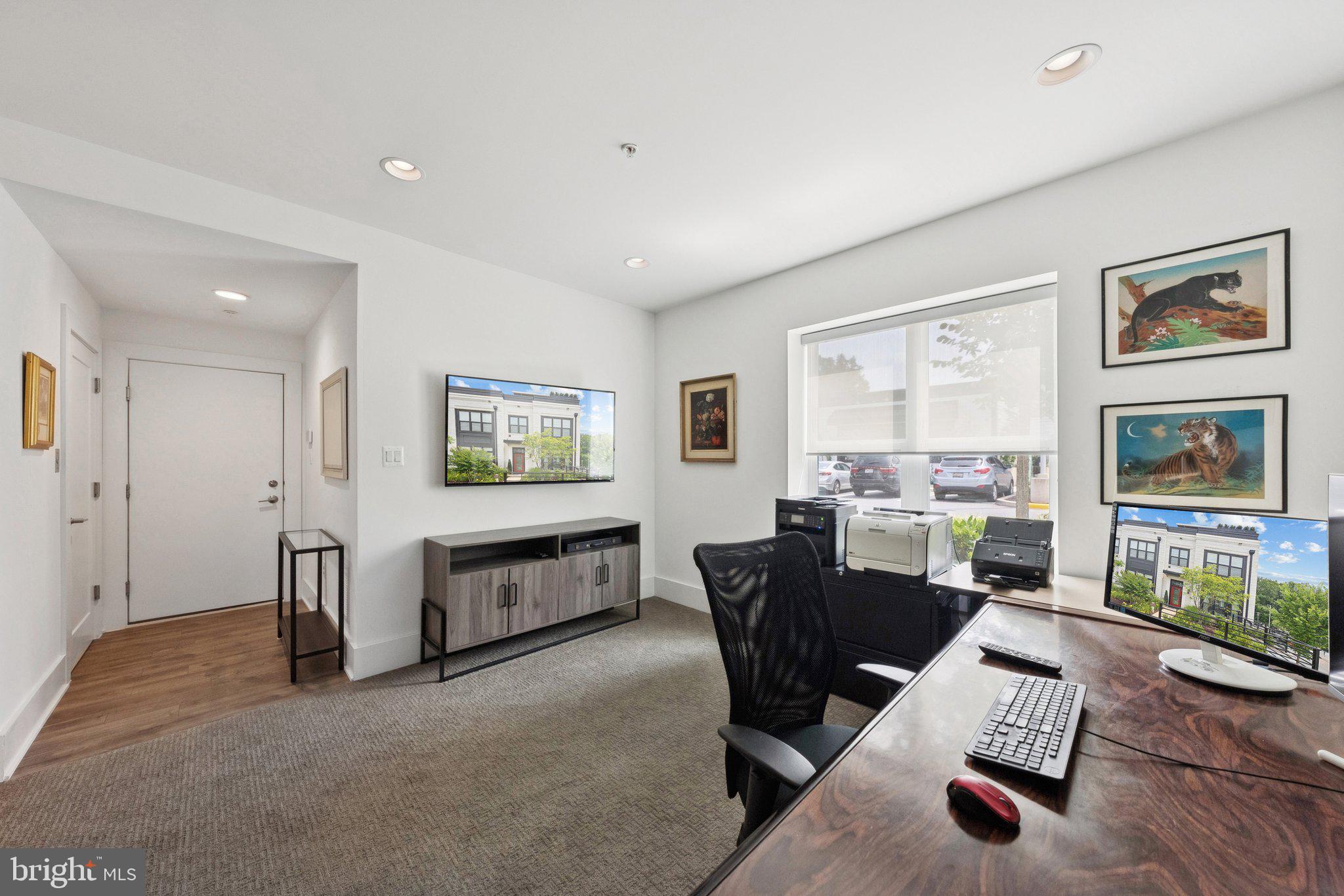 CABIN JOHN VILLAGE - Residential