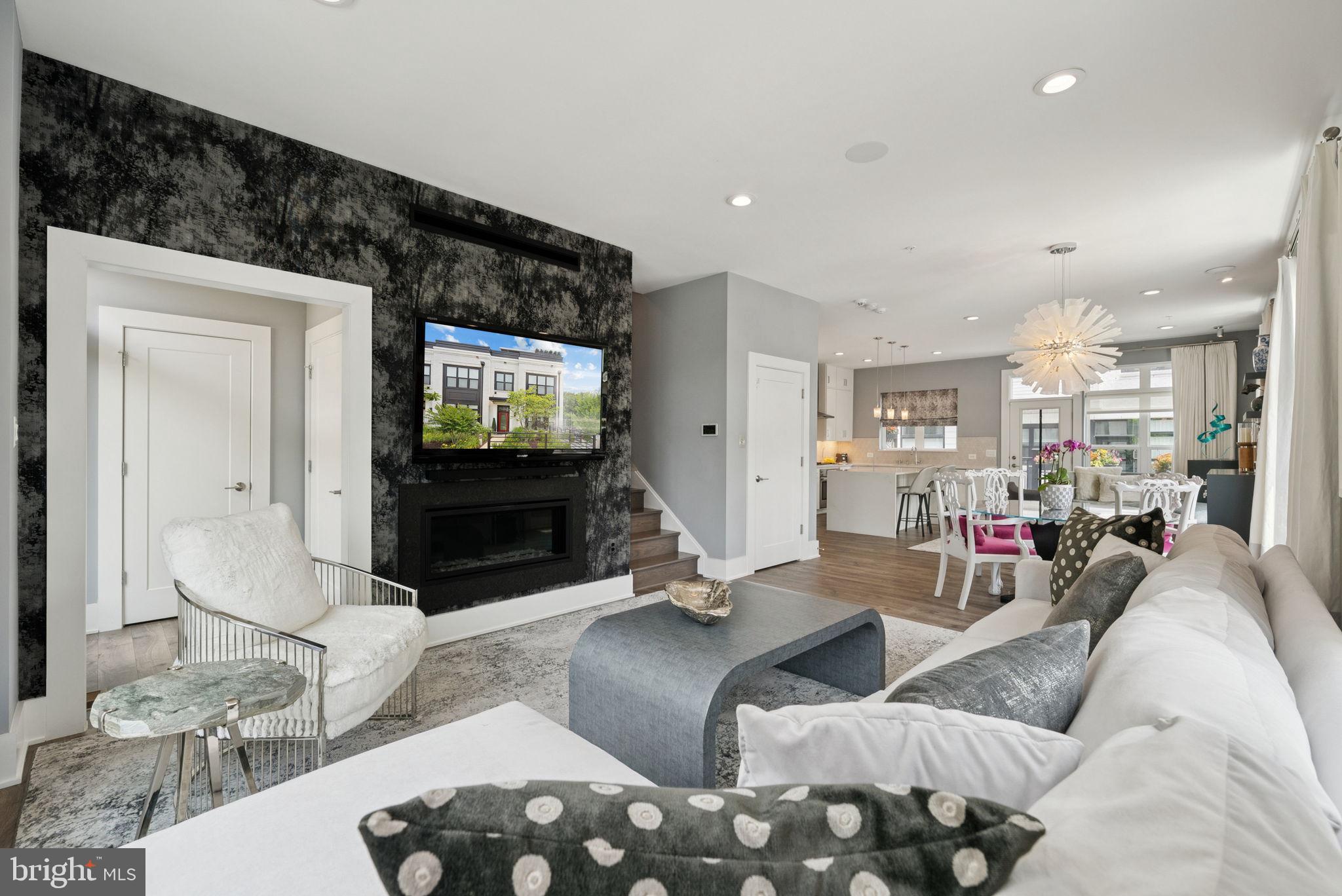 CABIN JOHN VILLAGE - Residential