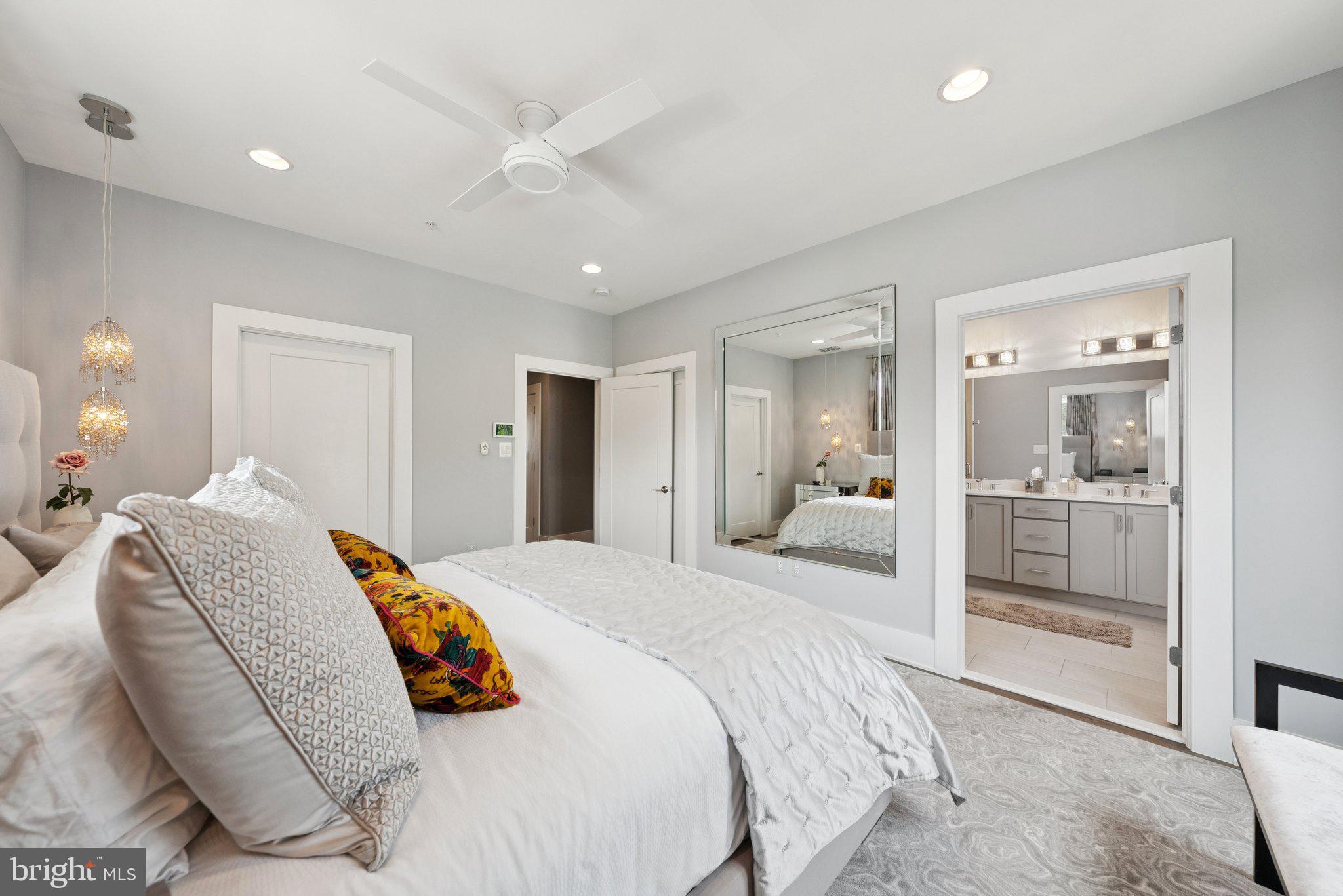 CABIN JOHN VILLAGE - Residential