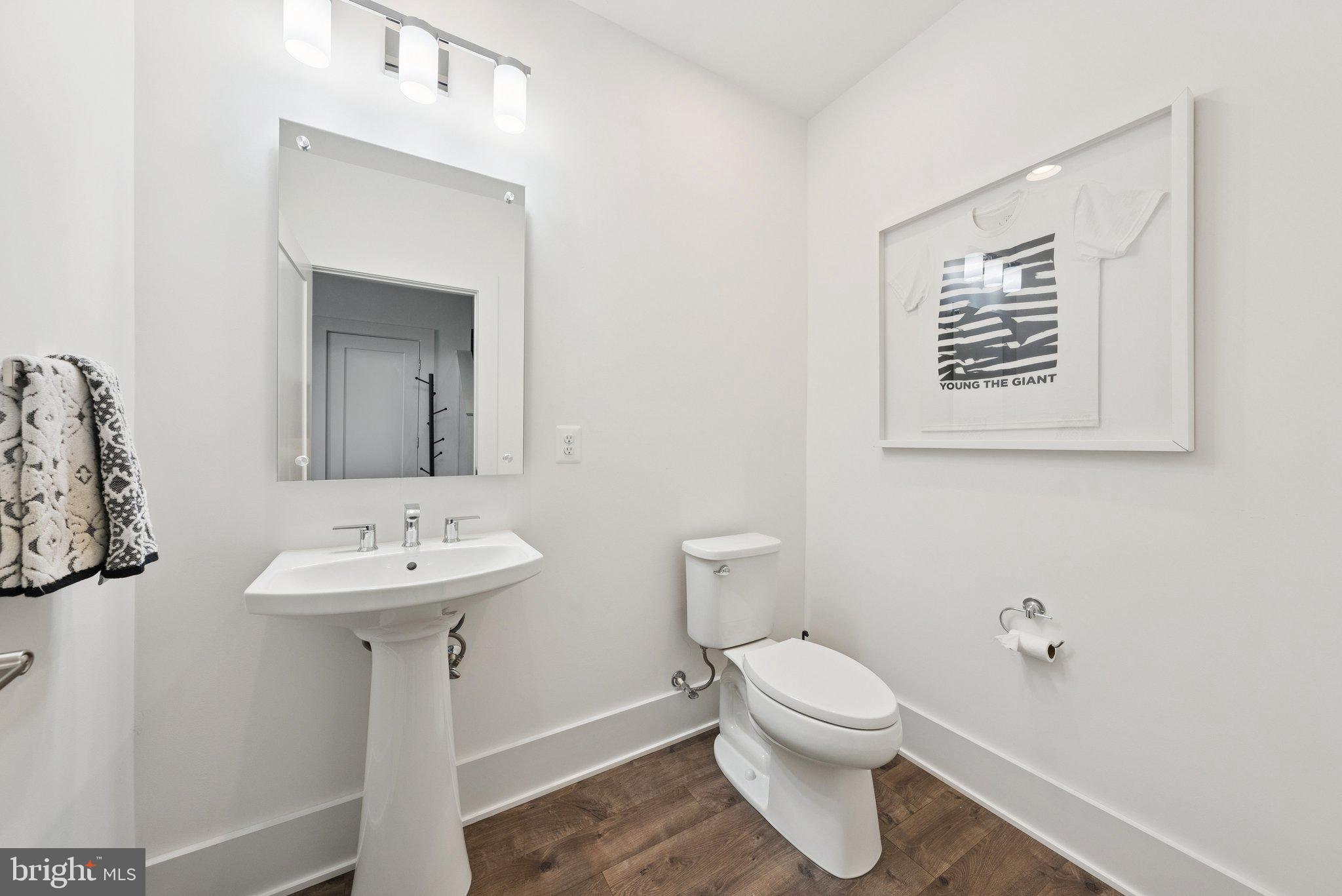 CABIN JOHN VILLAGE - Residential