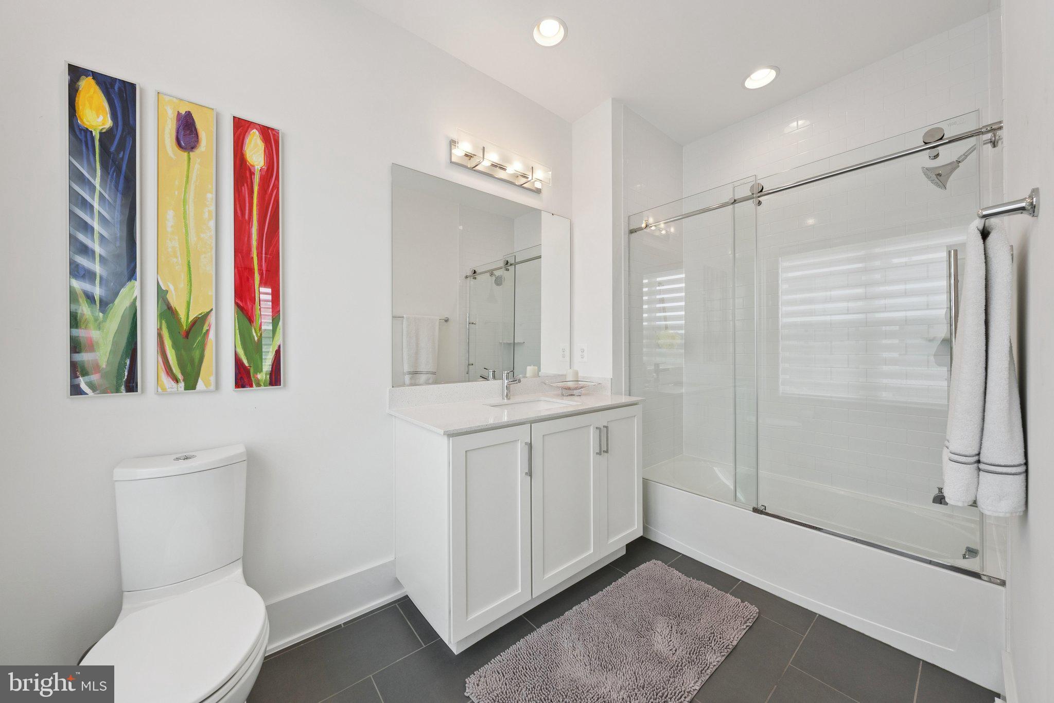 CABIN JOHN VILLAGE - Residential