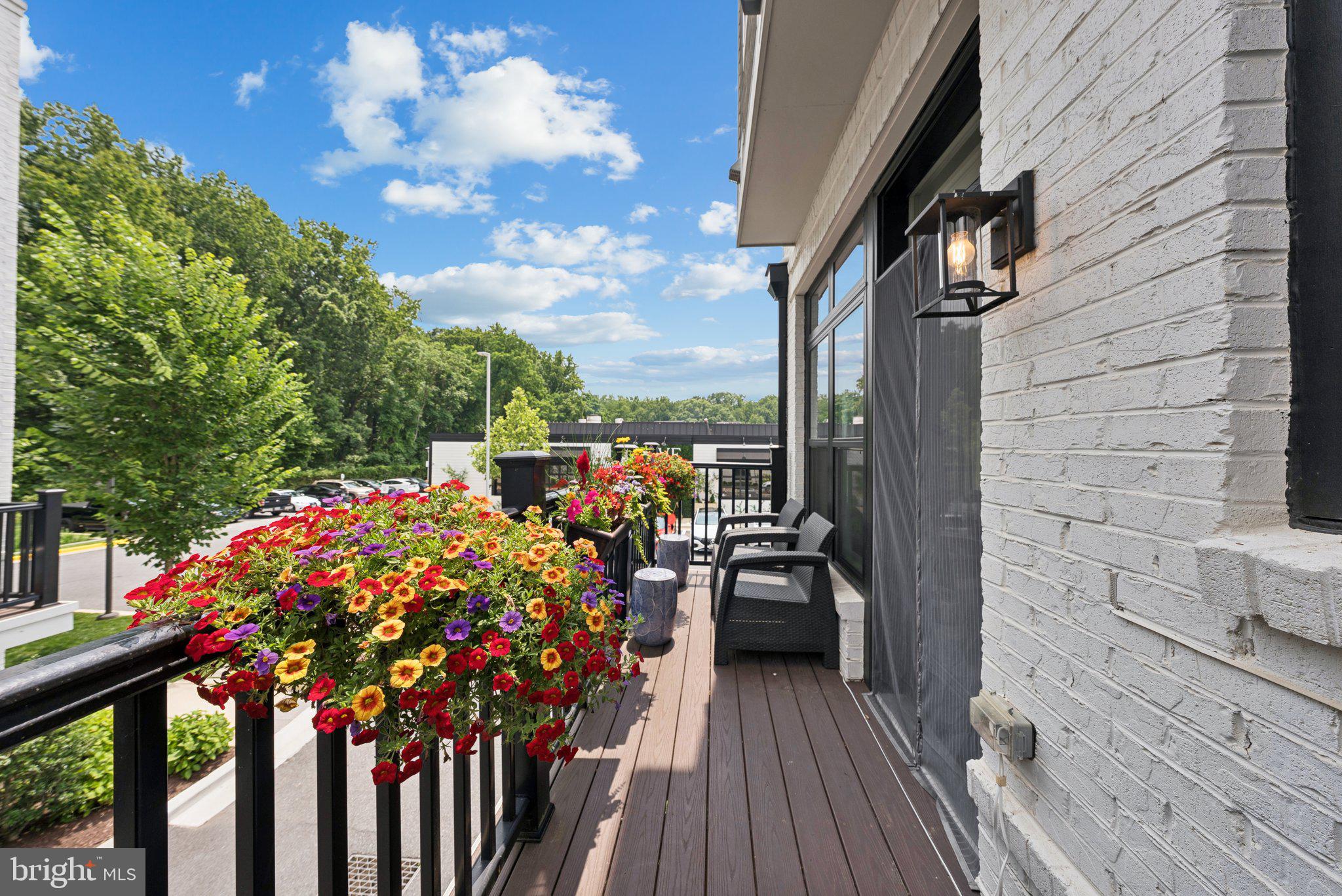 CABIN JOHN VILLAGE - Residential