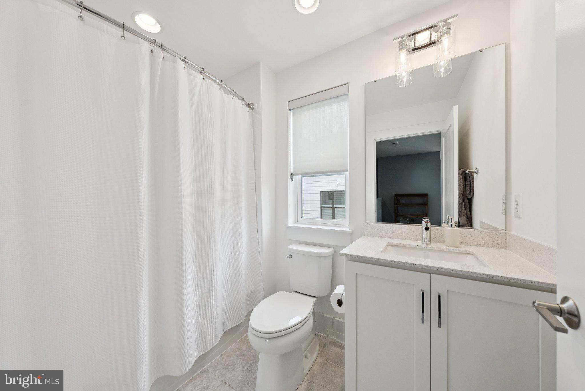 CABIN JOHN VILLAGE - Residential