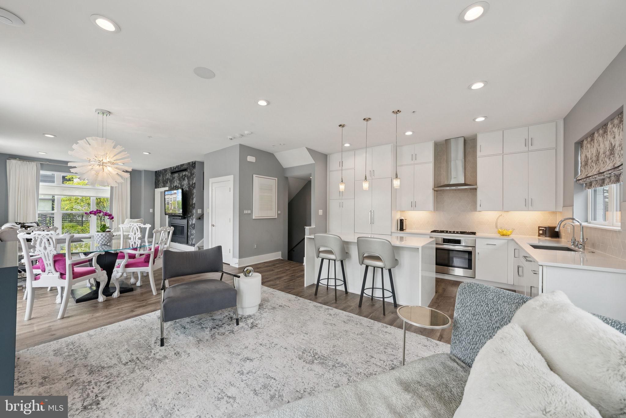 CABIN JOHN VILLAGE - Residential