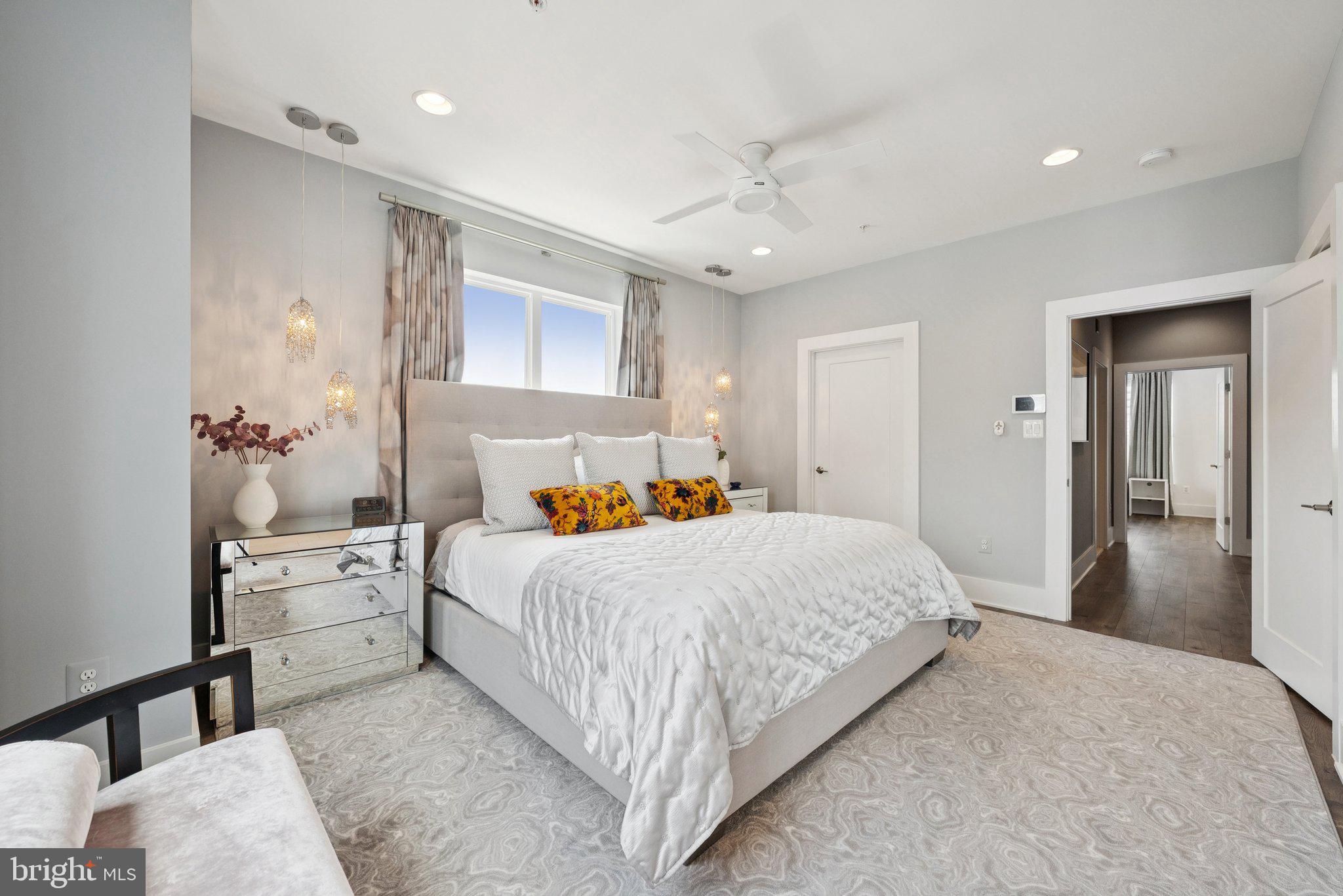 CABIN JOHN VILLAGE - Residential