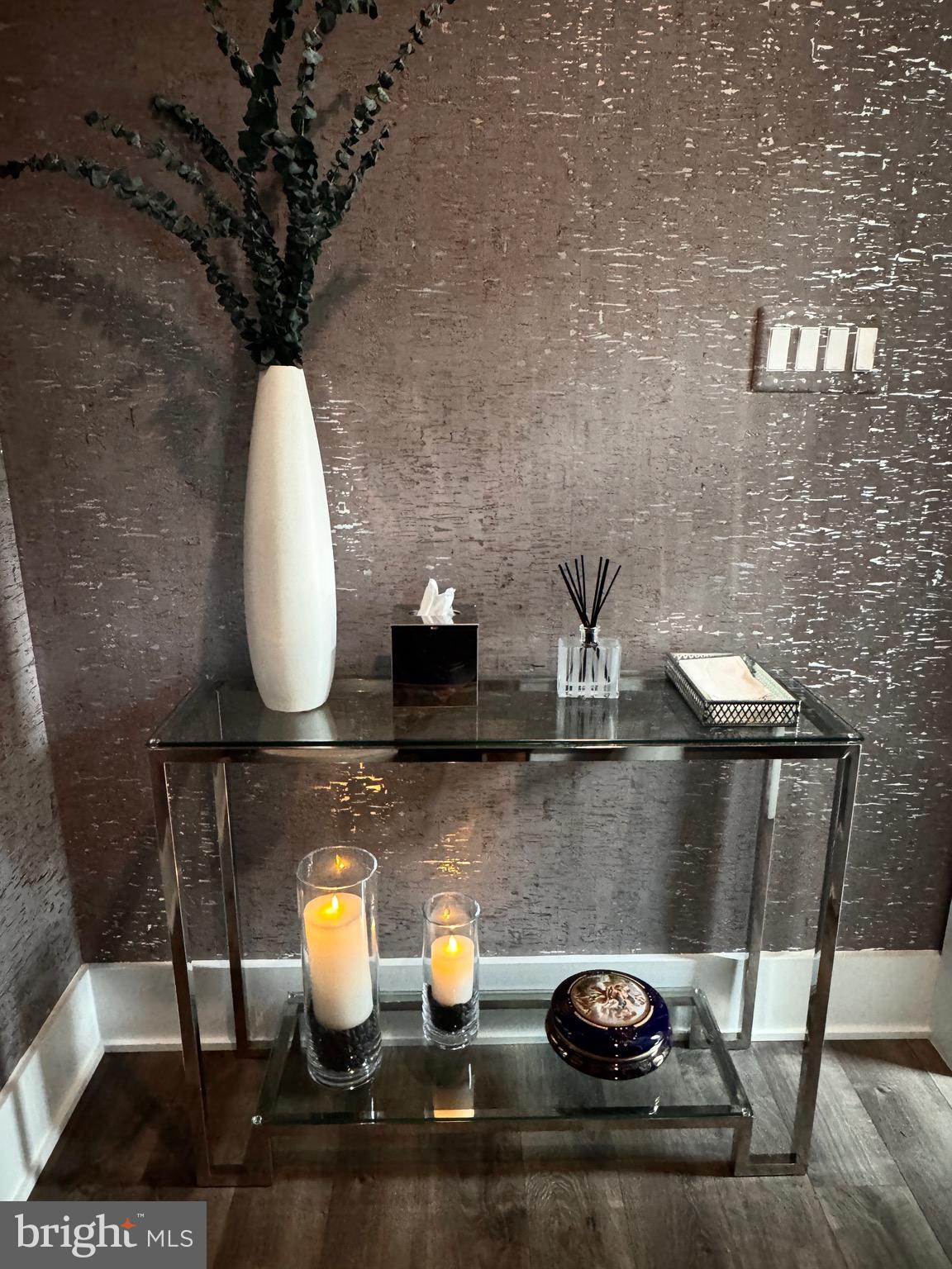 CABIN JOHN VILLAGE - Residential