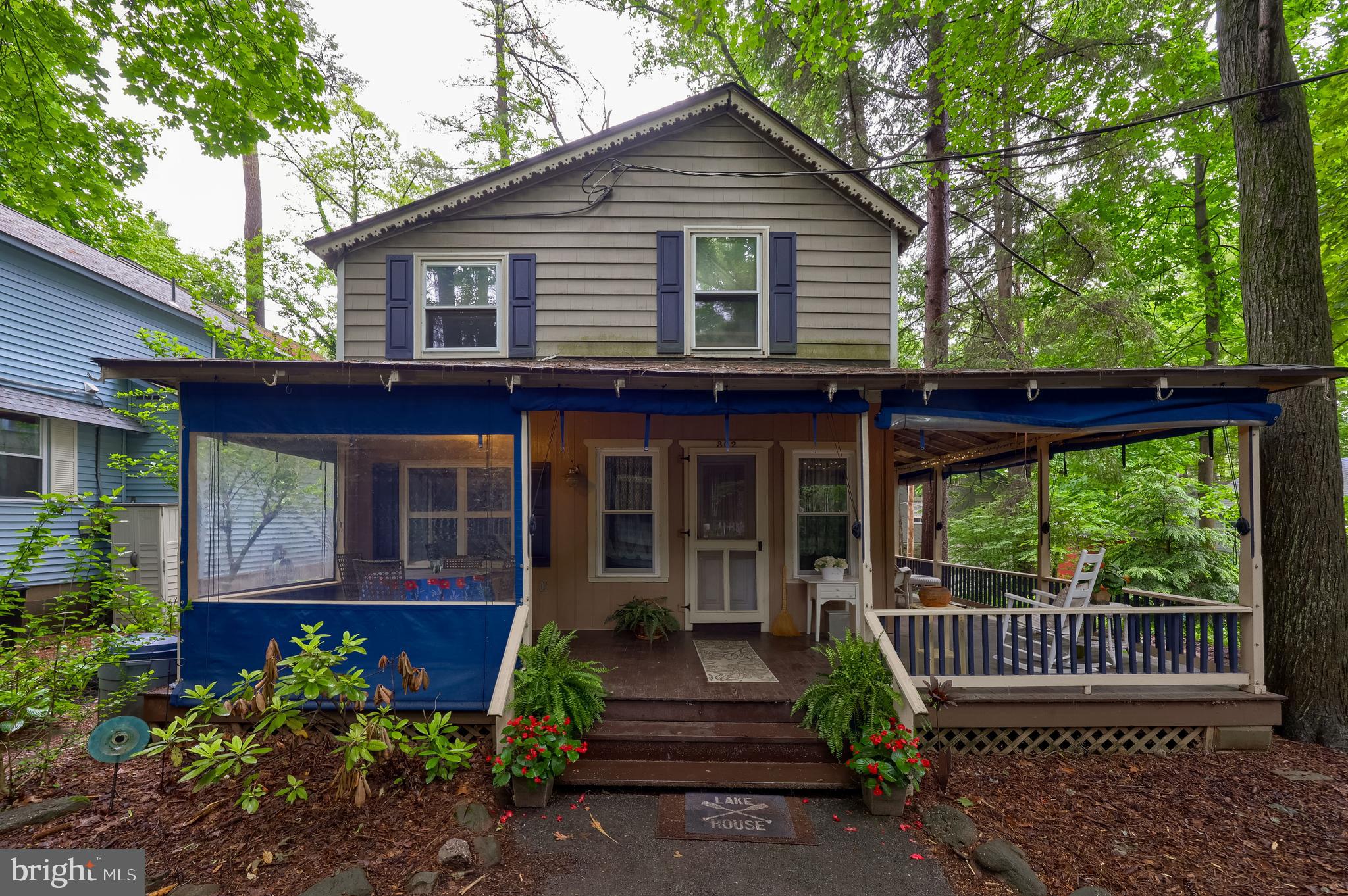 302 6TH STREET