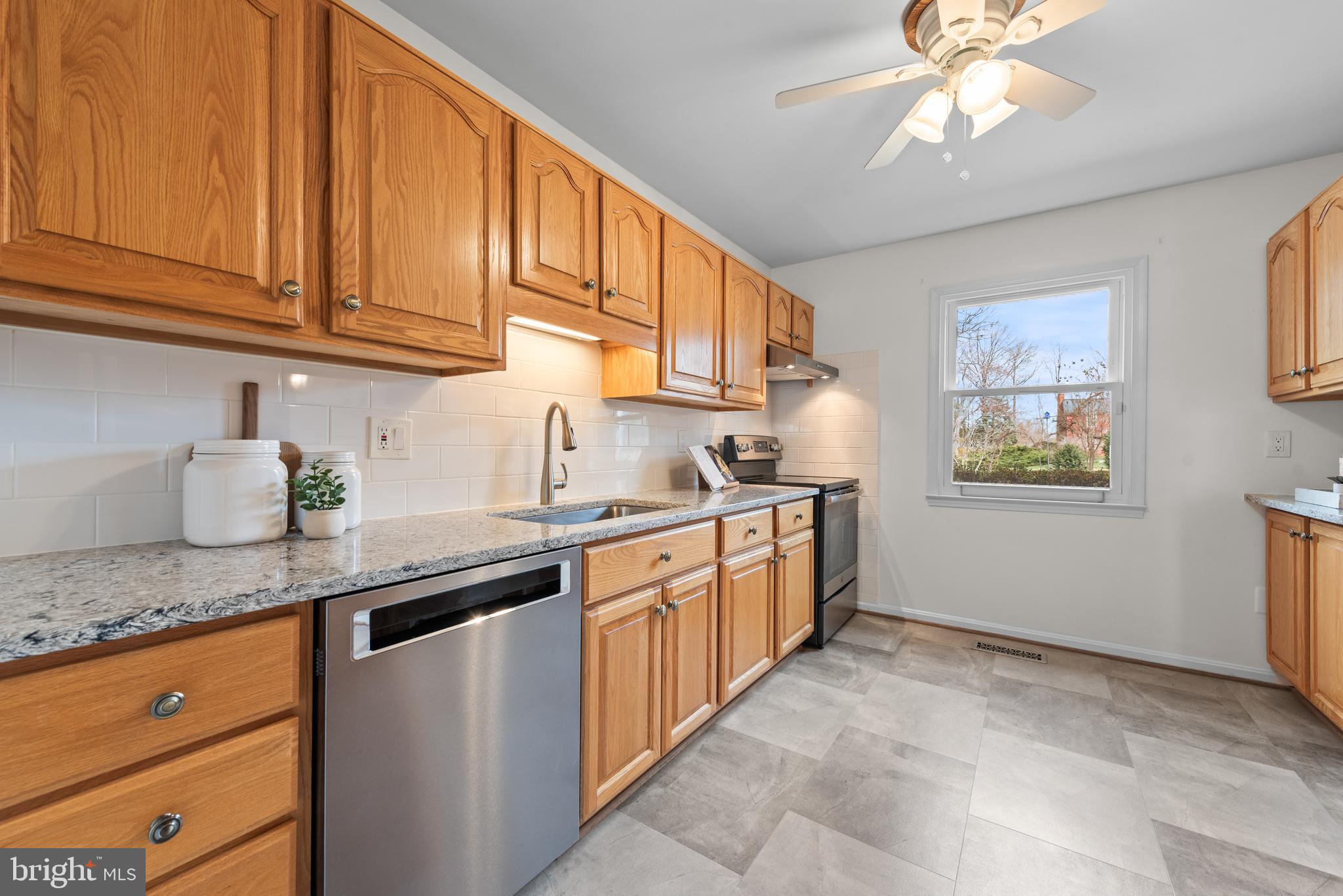 HUNTERS CREEK - Residential