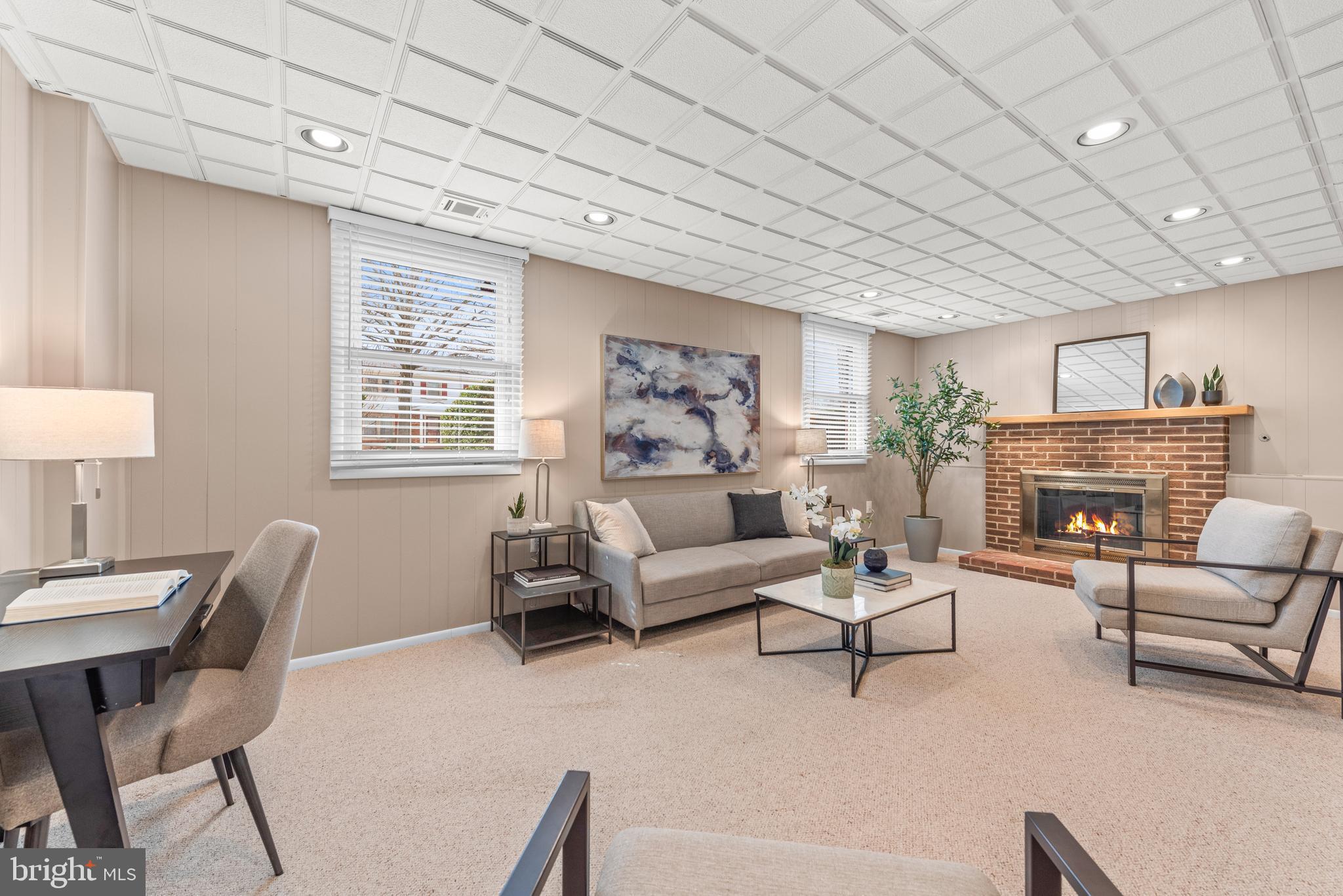 HUNTERS CREEK - Residential