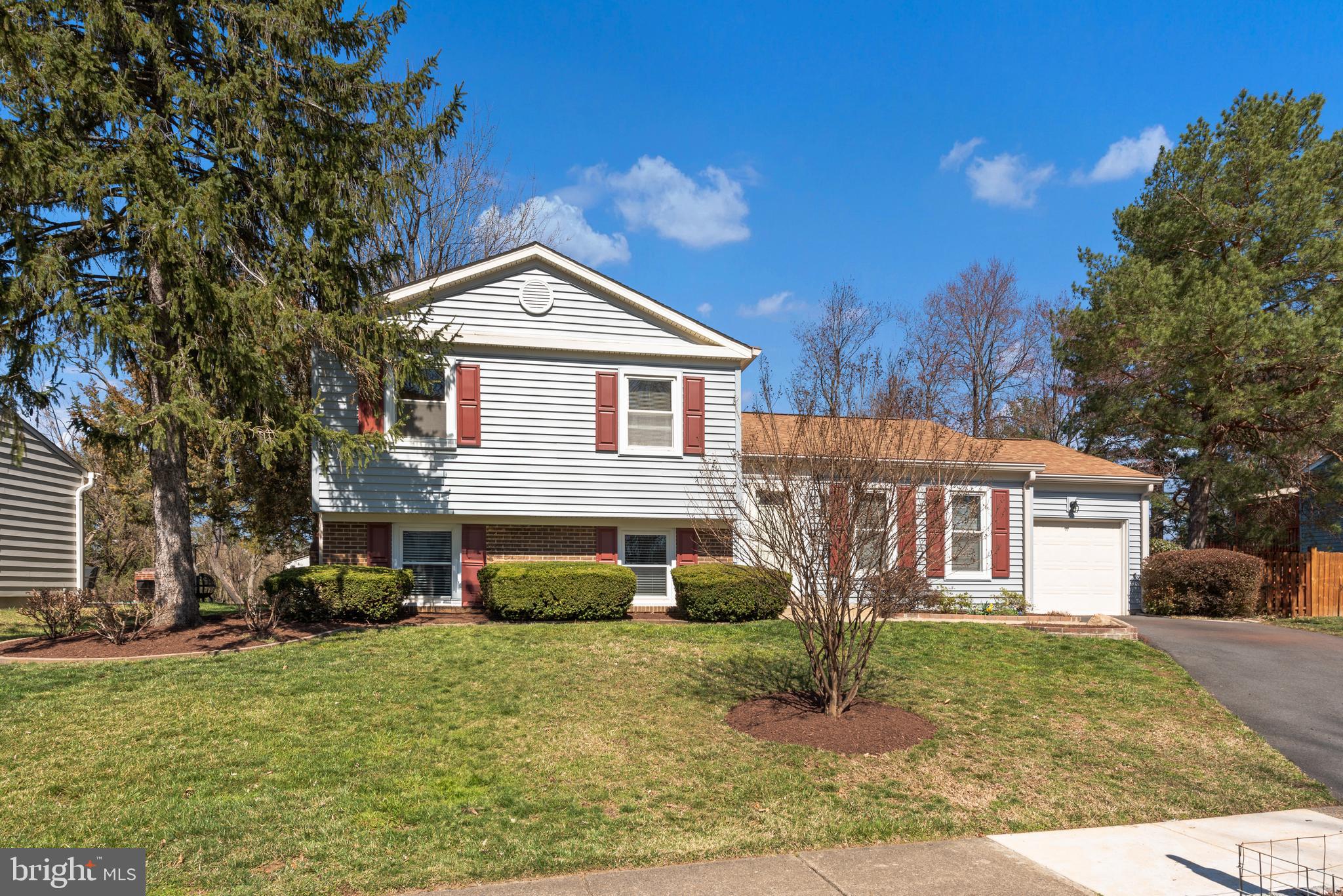 HUNTERS CREEK - Residential