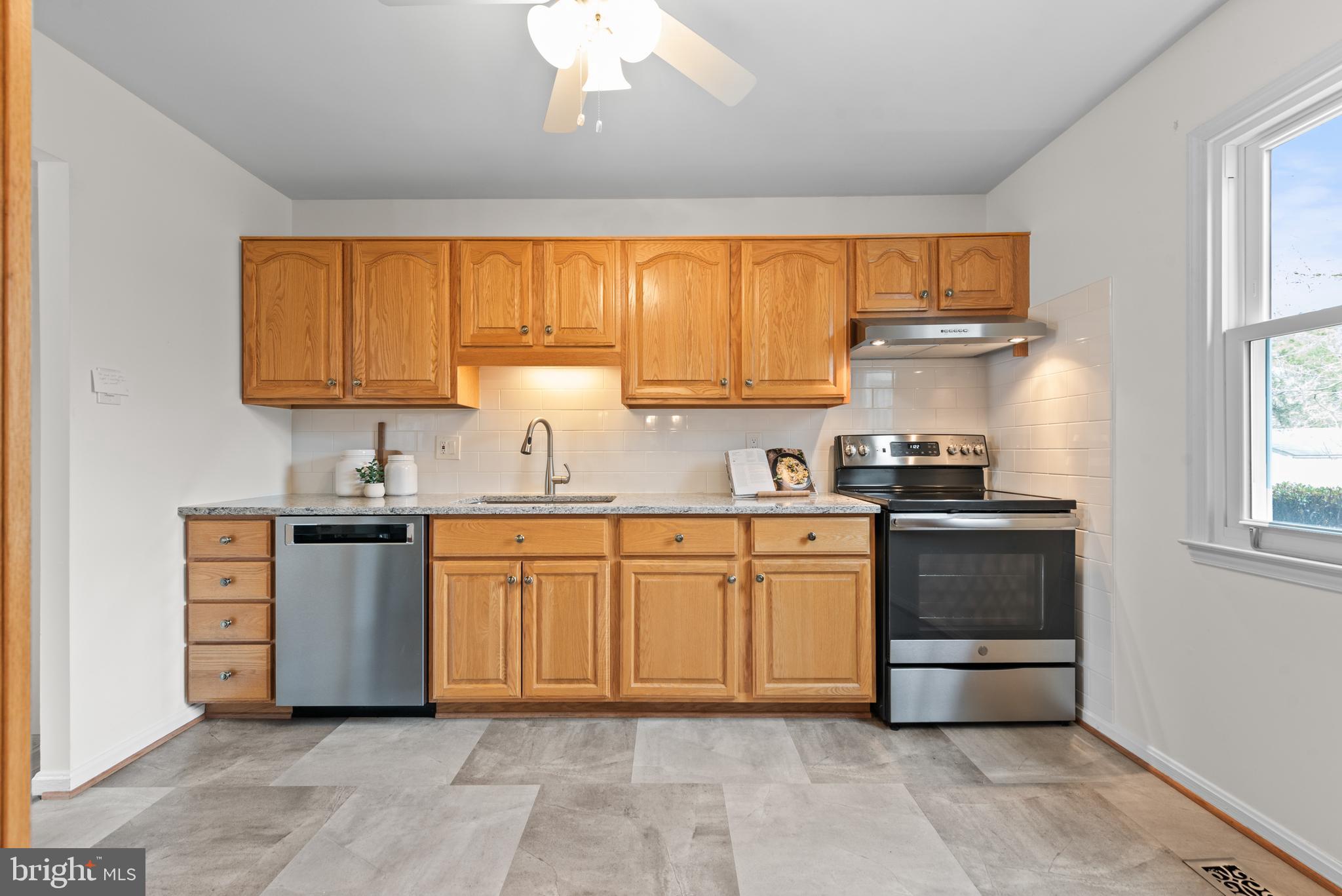 HUNTERS CREEK - Residential