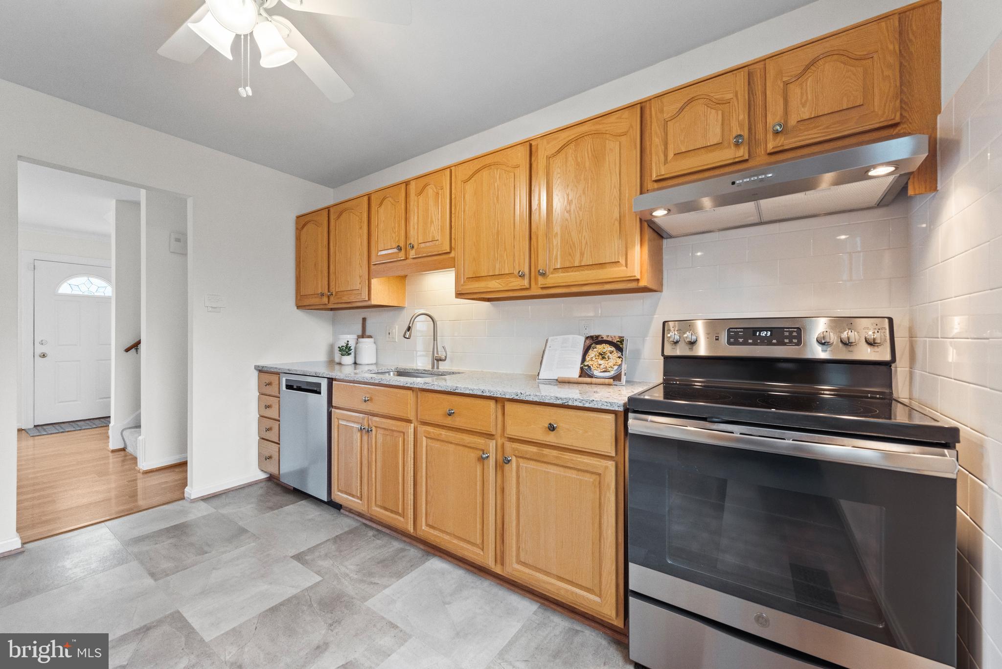 HUNTERS CREEK - Residential