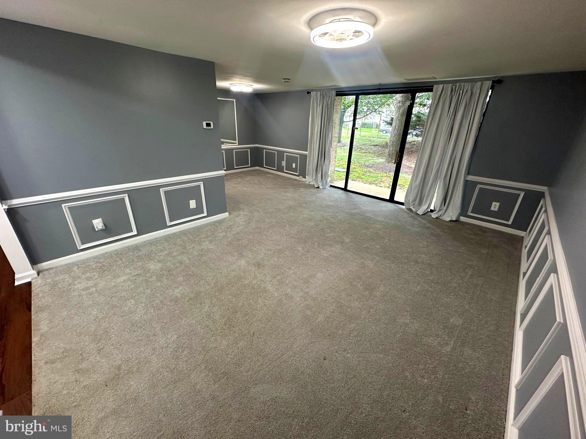 HUNTLEY SQUARE - Residential