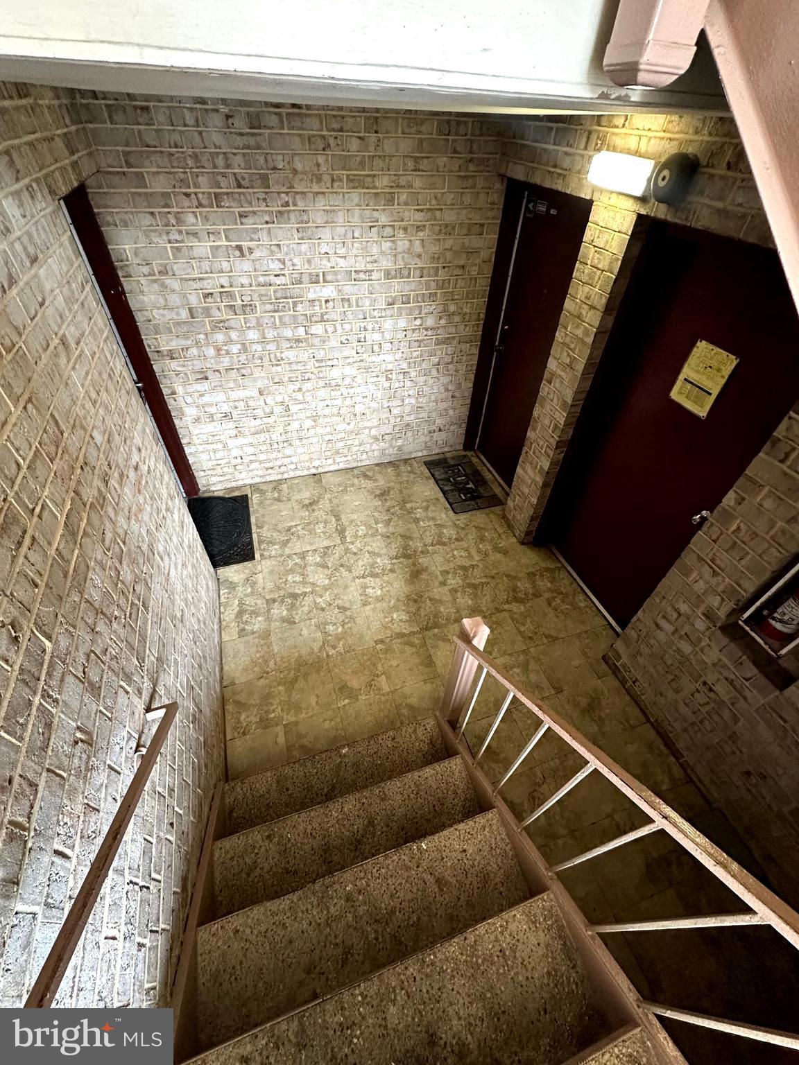 HUNTLEY SQUARE - Residential