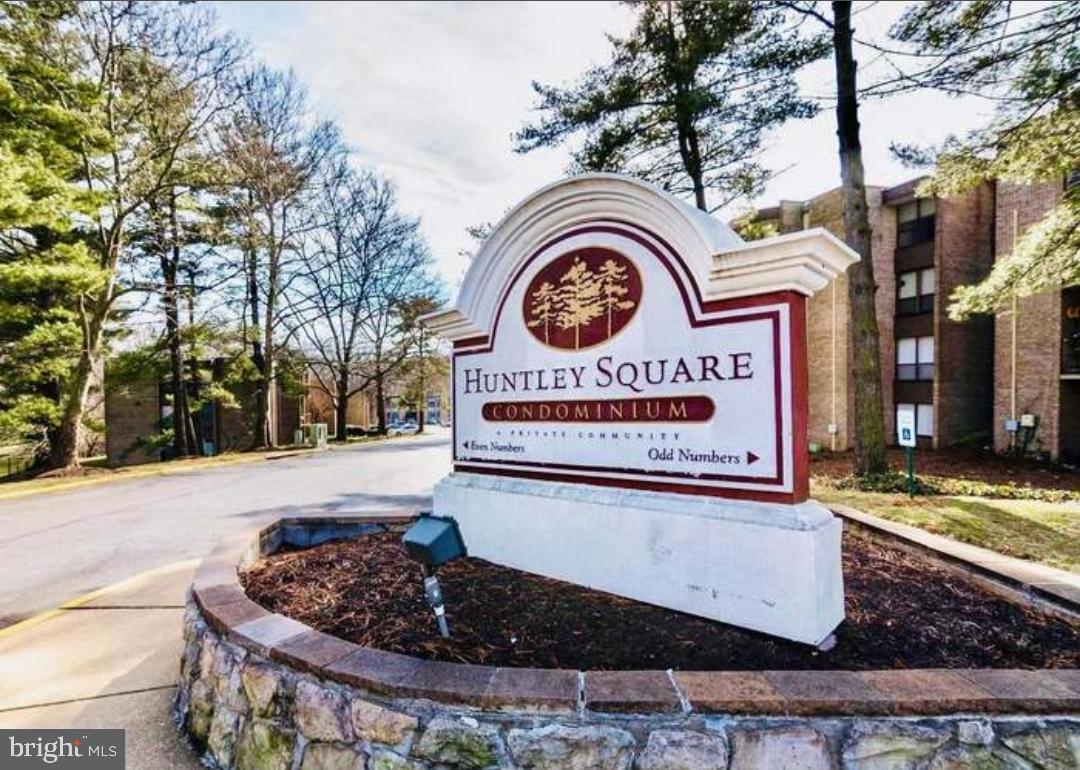 HUNTLEY SQUARE - Residential