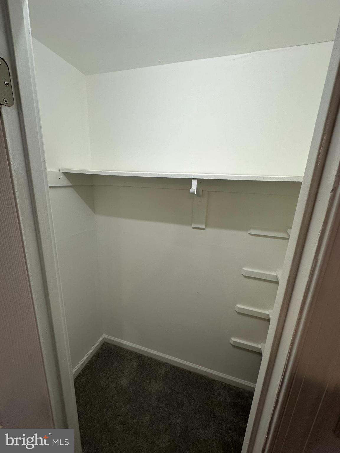 HUNTLEY SQUARE - Residential