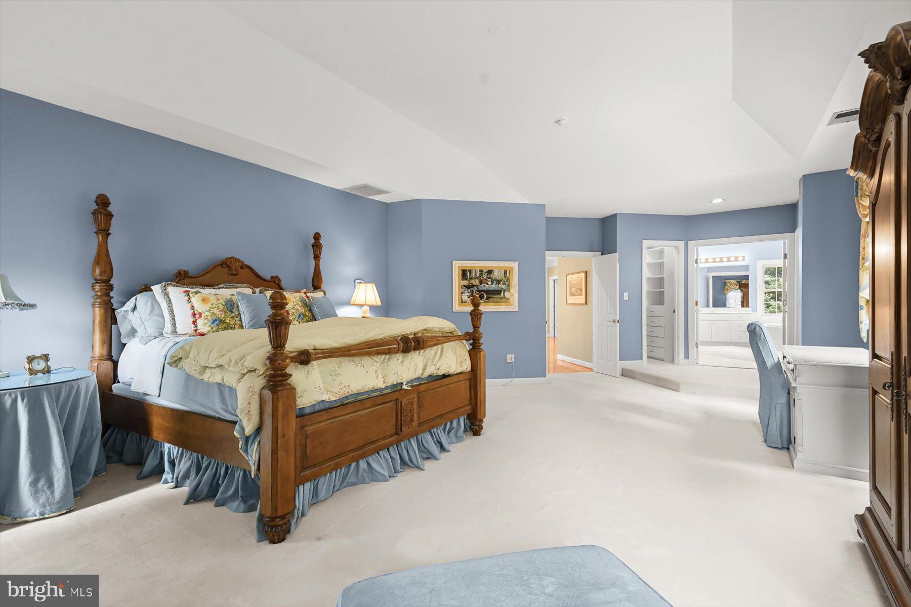 WILLOWS OF POTOMAC - Residential