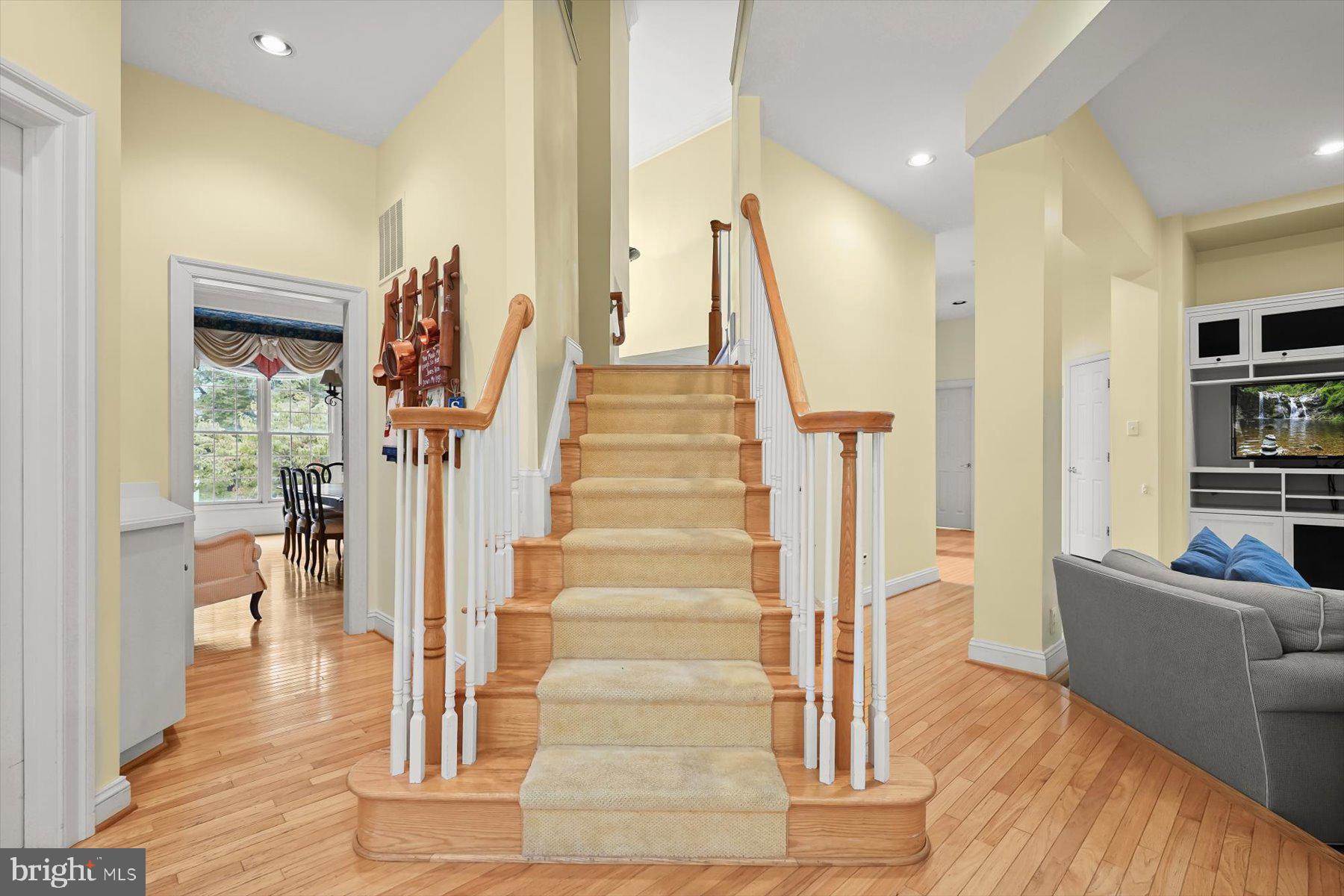 WILLOWS OF POTOMAC - Residential