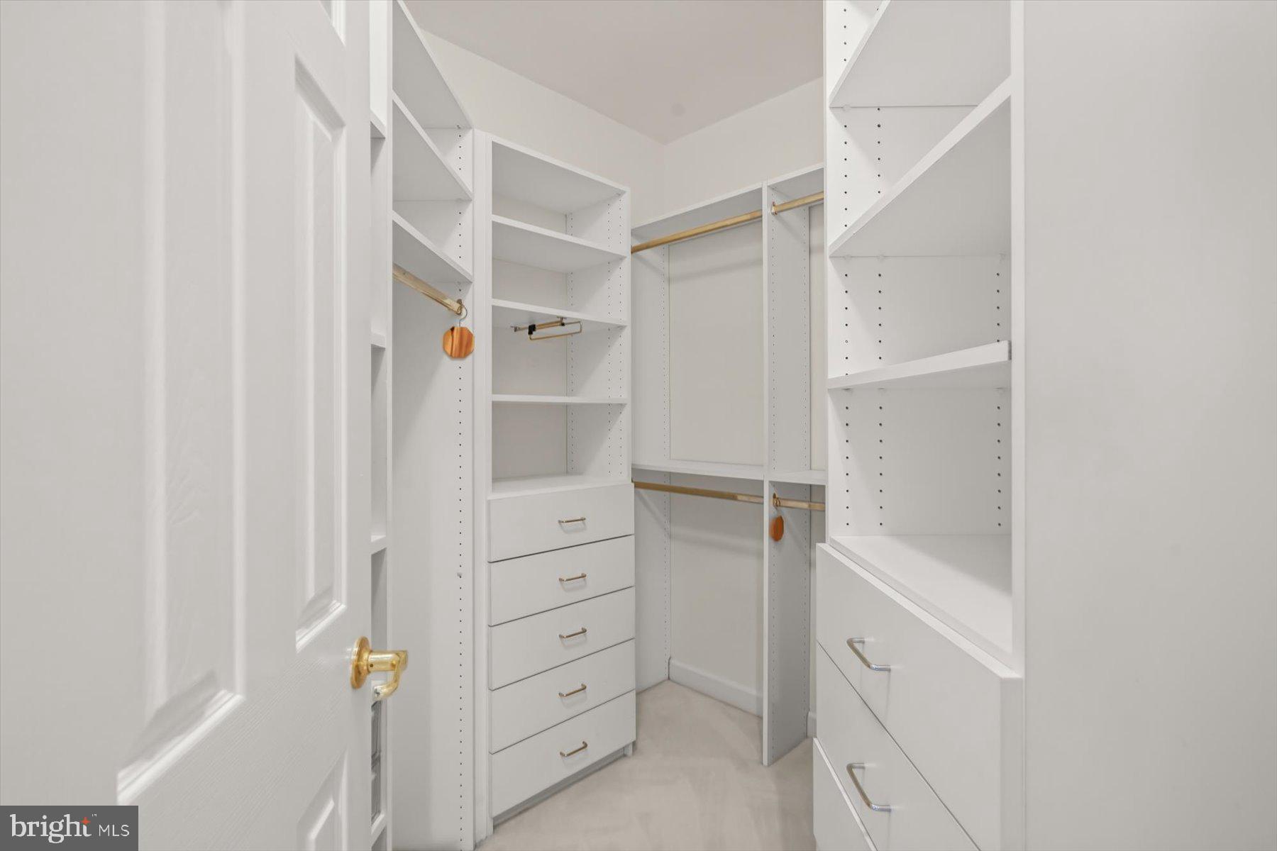 WILLOWS OF POTOMAC - Residential