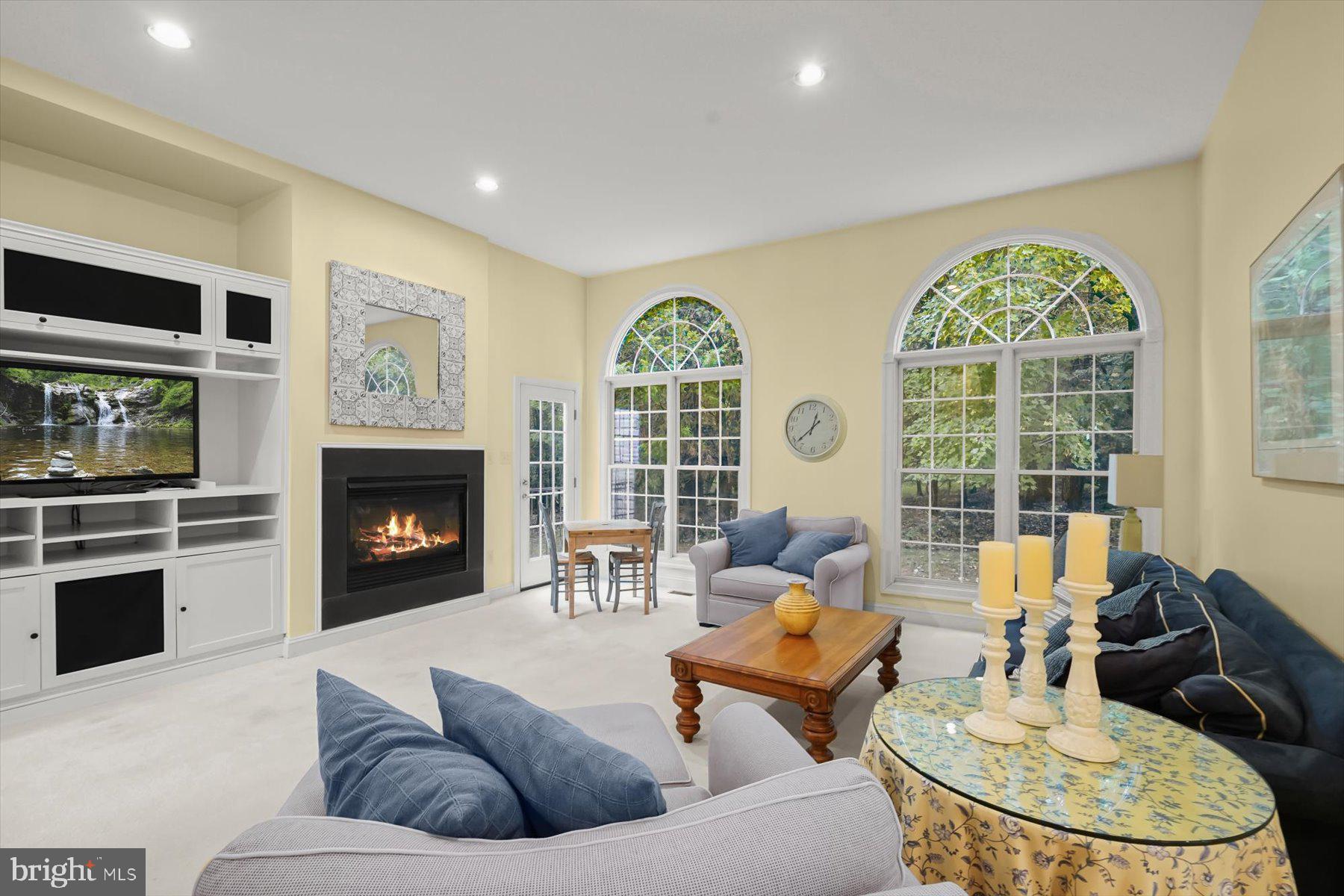 WILLOWS OF POTOMAC - Residential