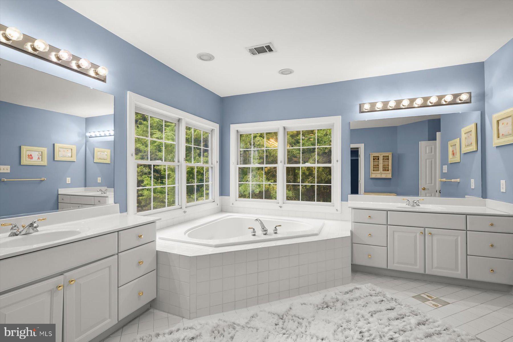 WILLOWS OF POTOMAC - Residential