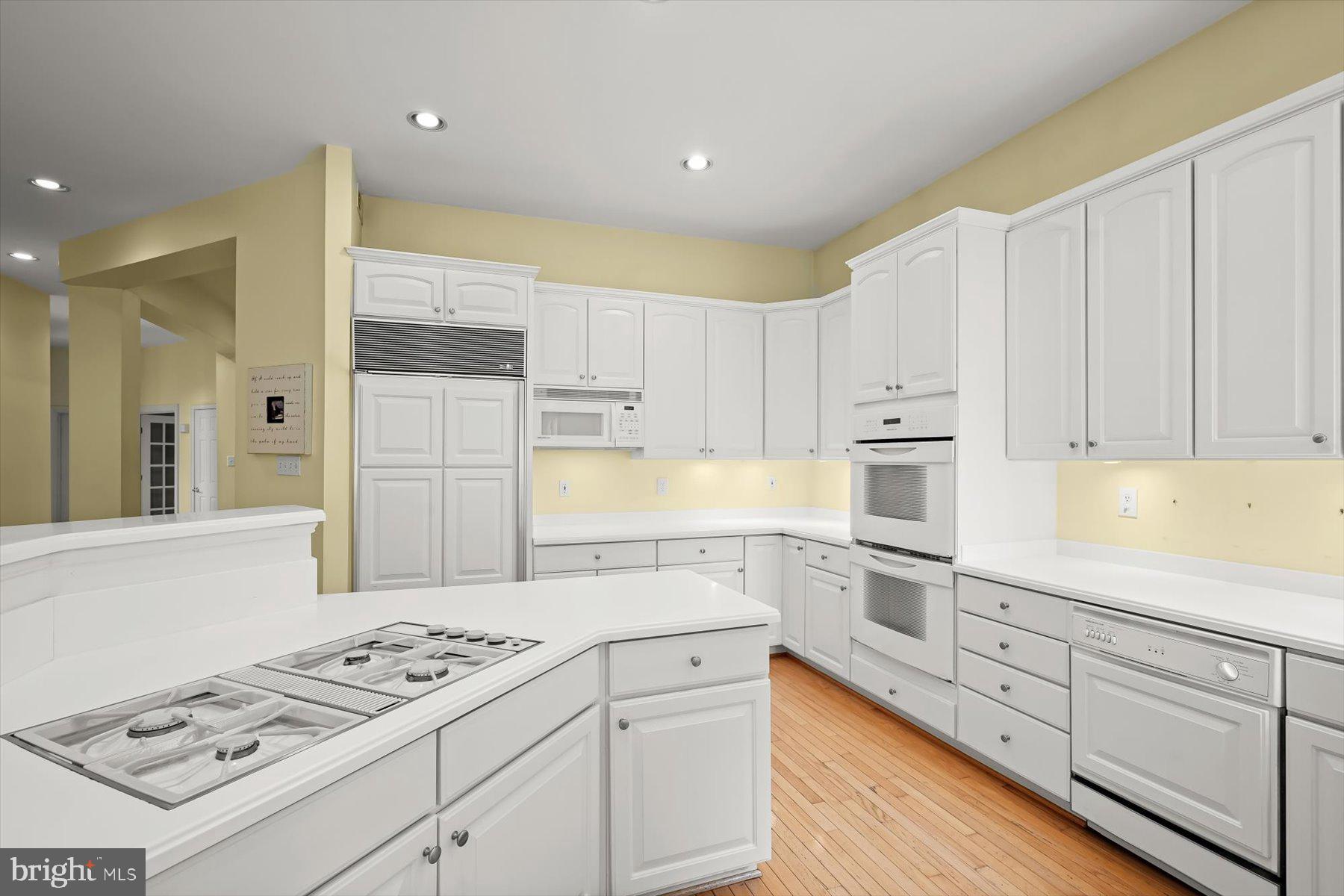 WILLOWS OF POTOMAC - Residential