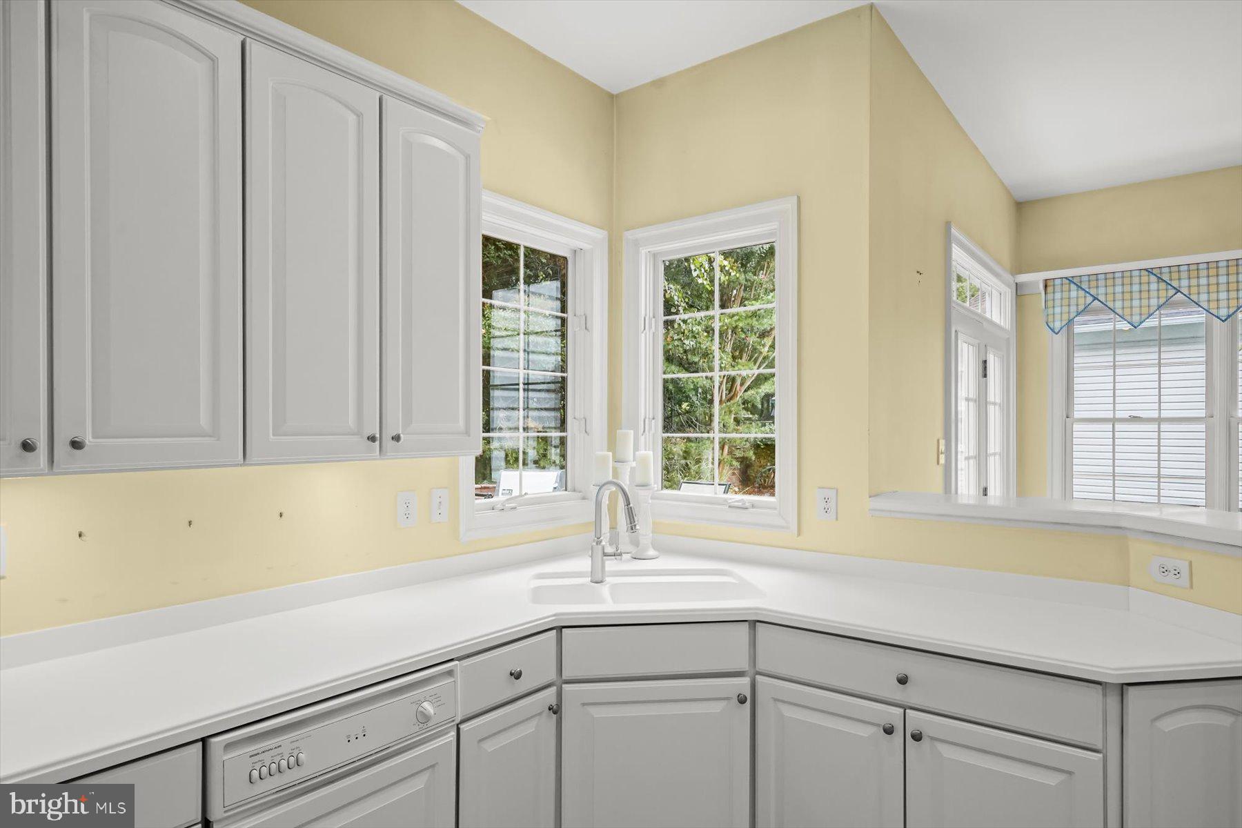 WILLOWS OF POTOMAC - Residential