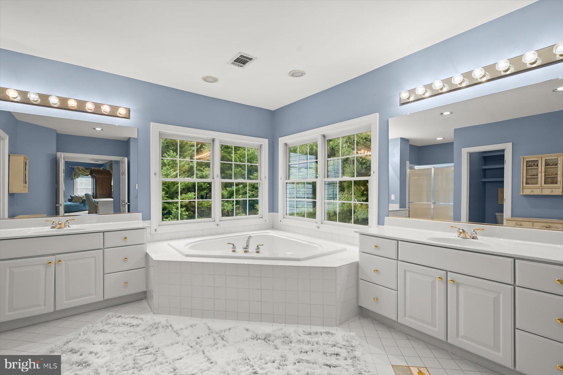 WILLOWS OF POTOMAC - Residential