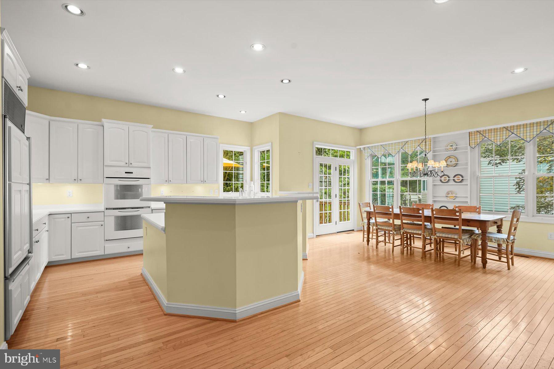 WILLOWS OF POTOMAC - Residential