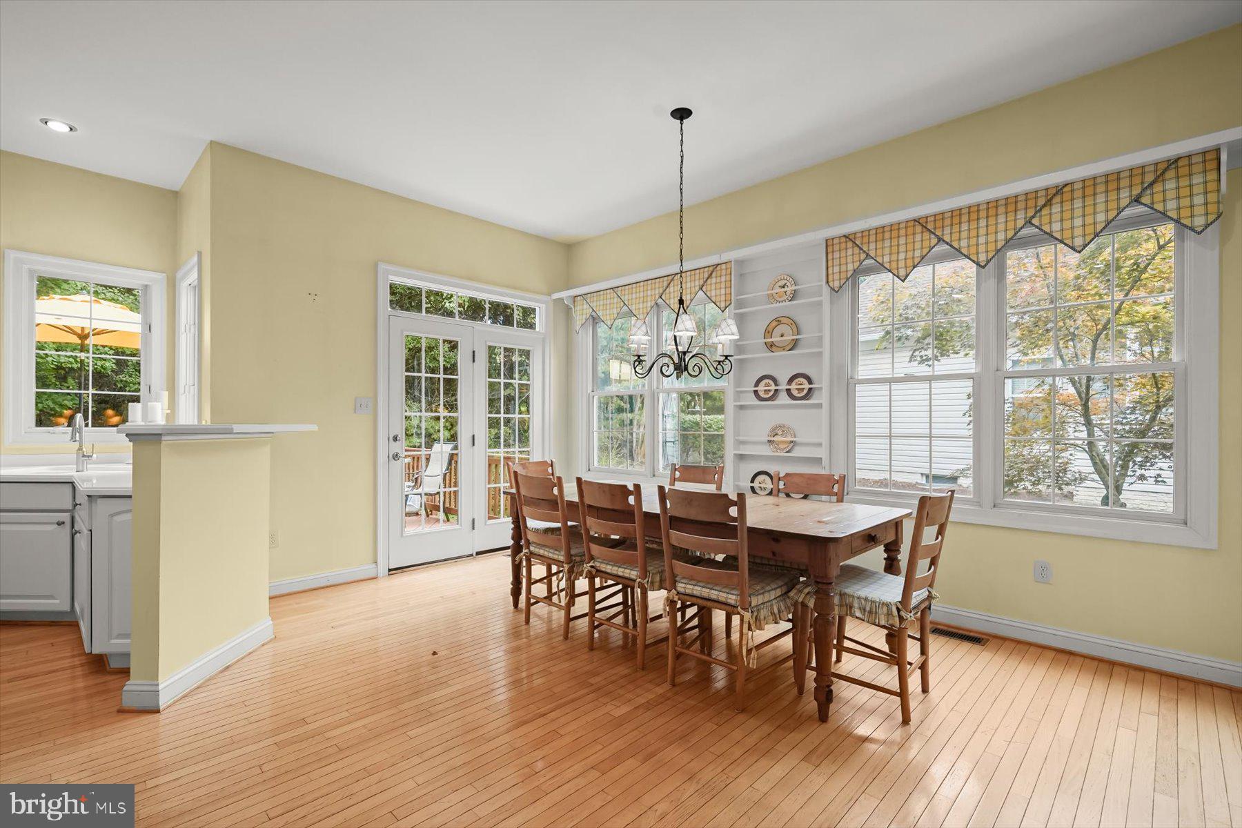 WILLOWS OF POTOMAC - Residential