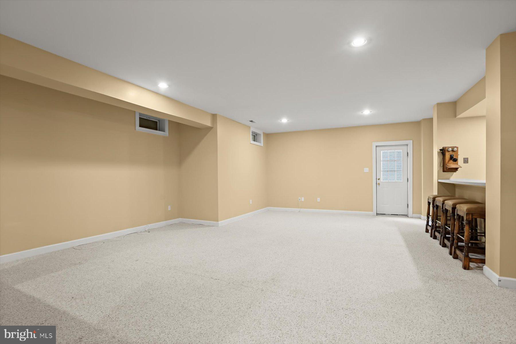 WILLOWS OF POTOMAC - Residential