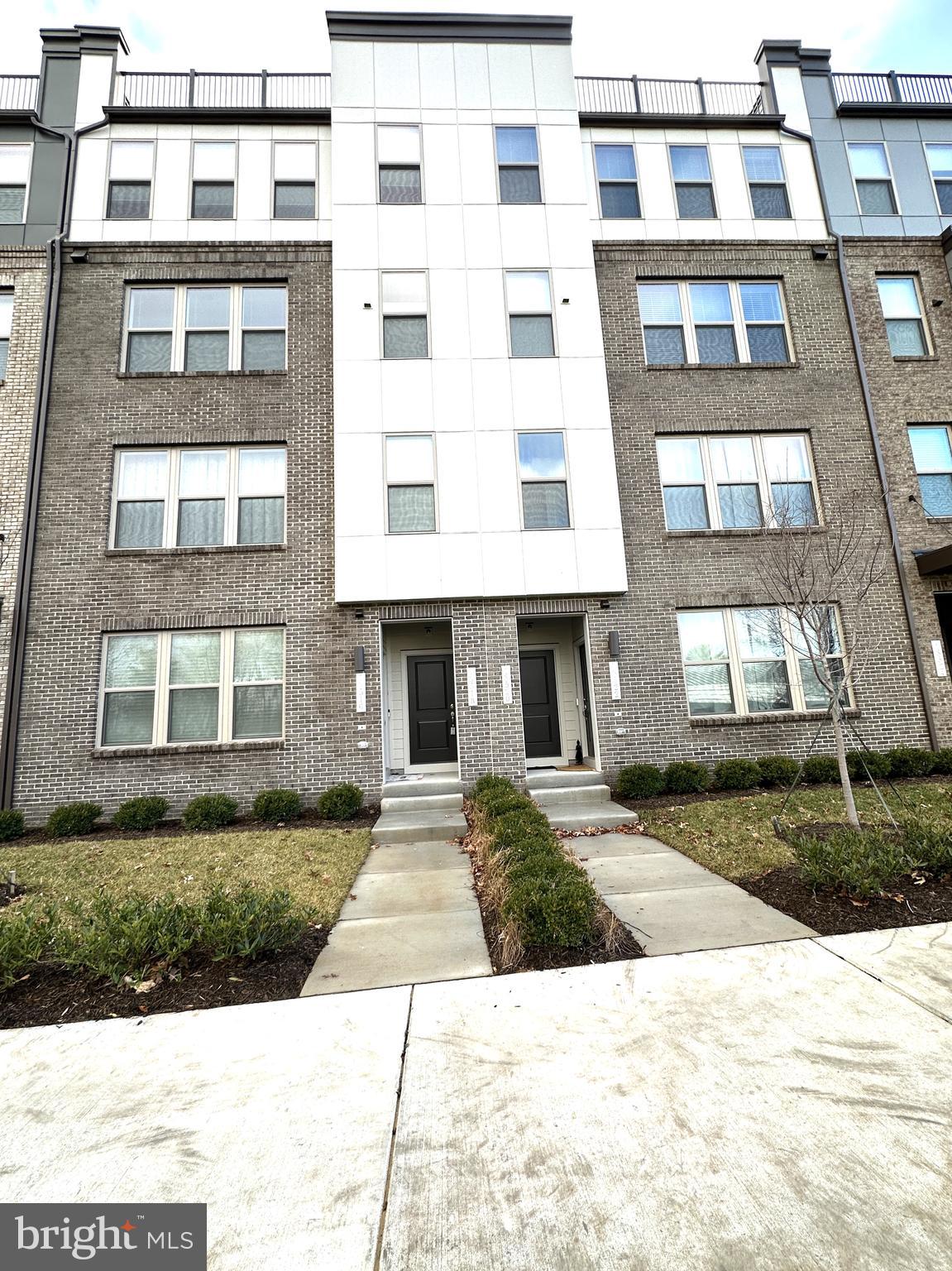 DULLES TECHNOLOGY - Residential Lease