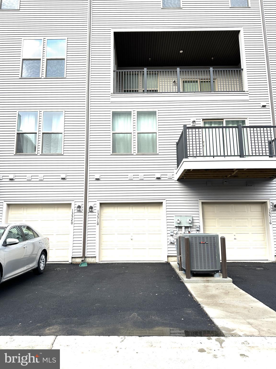 DULLES TECHNOLOGY - Residential Lease