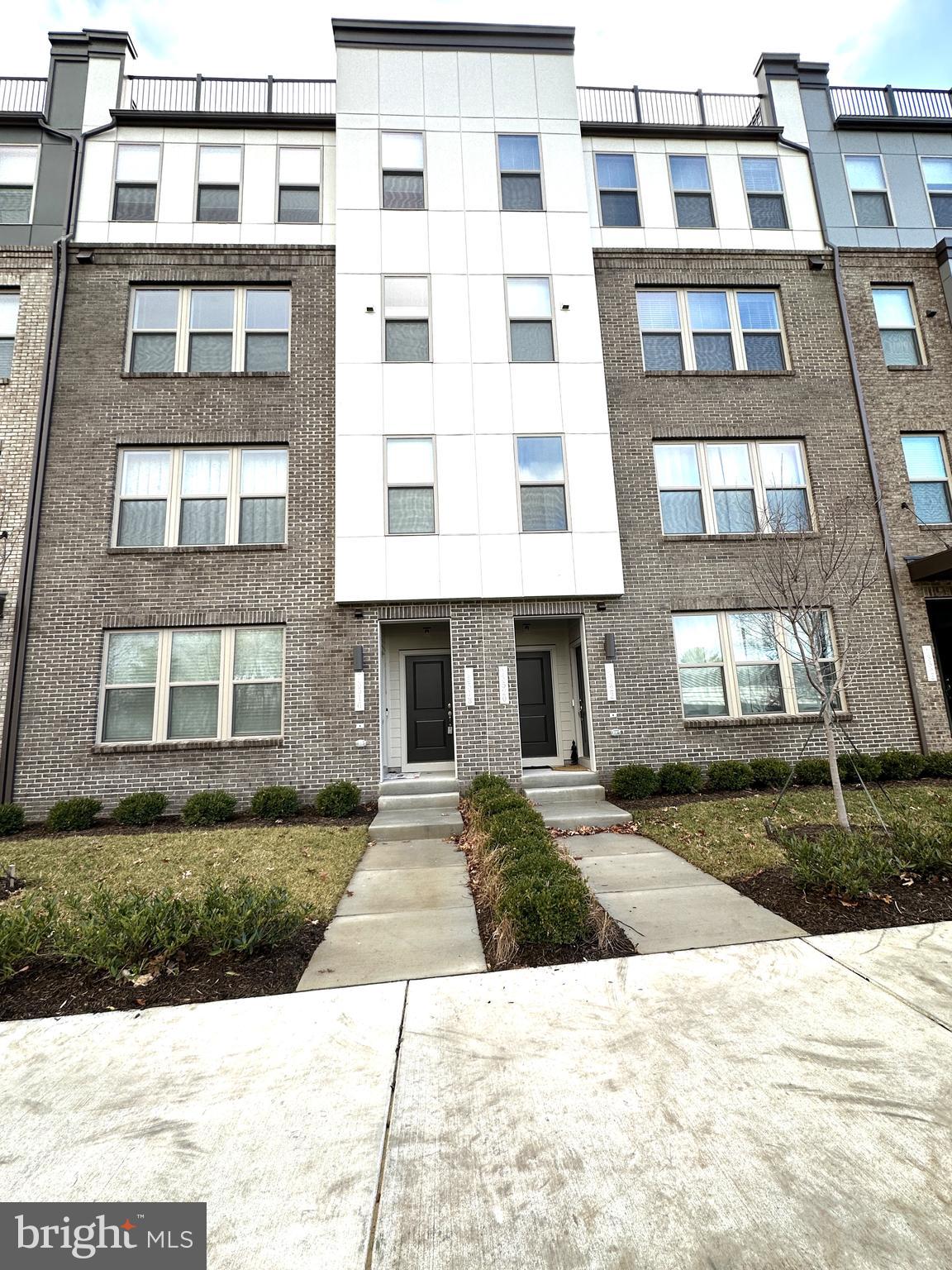 DULLES TECHNOLOGY - Residential Lease