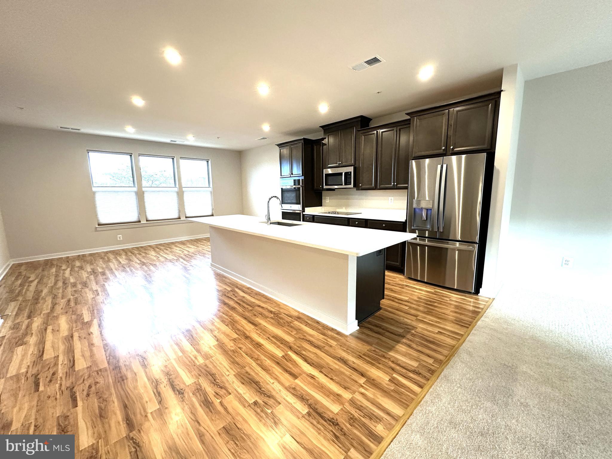 DULLES TECHNOLOGY - Residential Lease