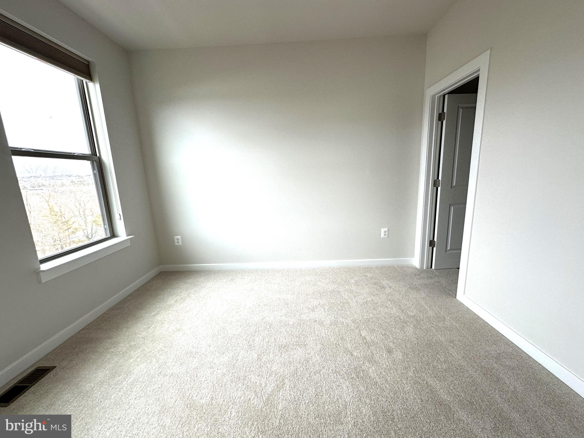 DULLES TECHNOLOGY - Residential Lease