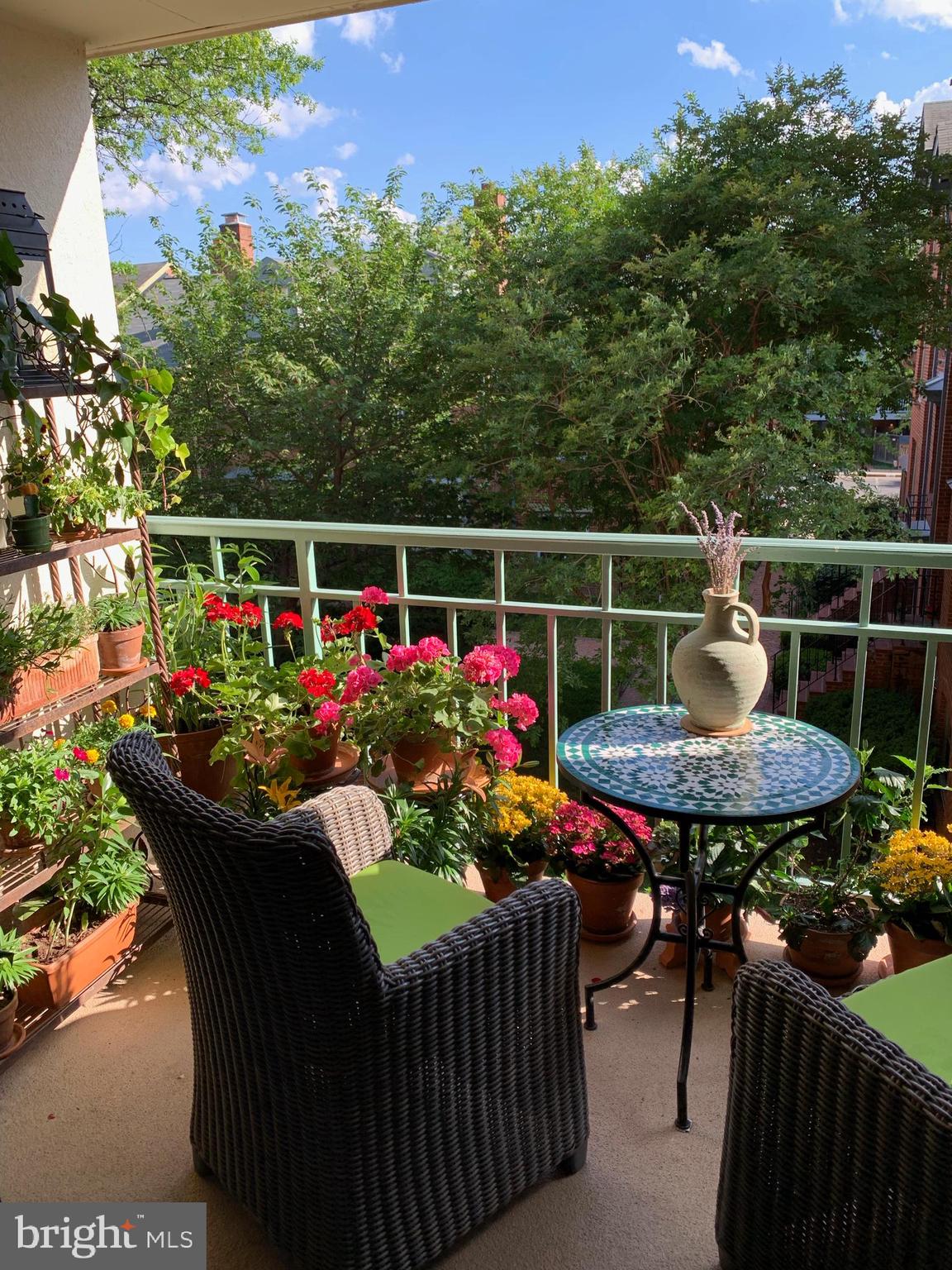 COLECROFT STATION CONDOMINIUM - Residential