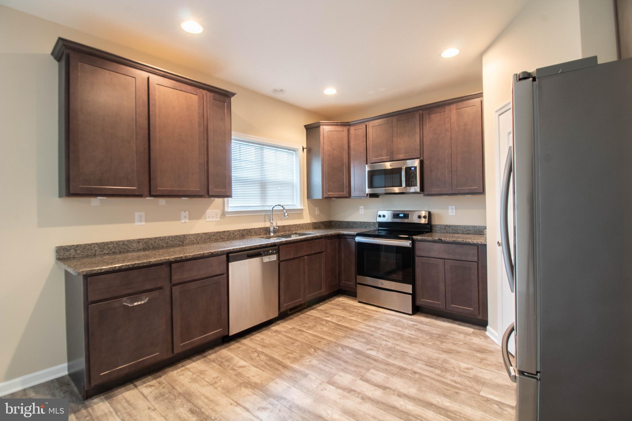 WOODLAND MANOR - Residential