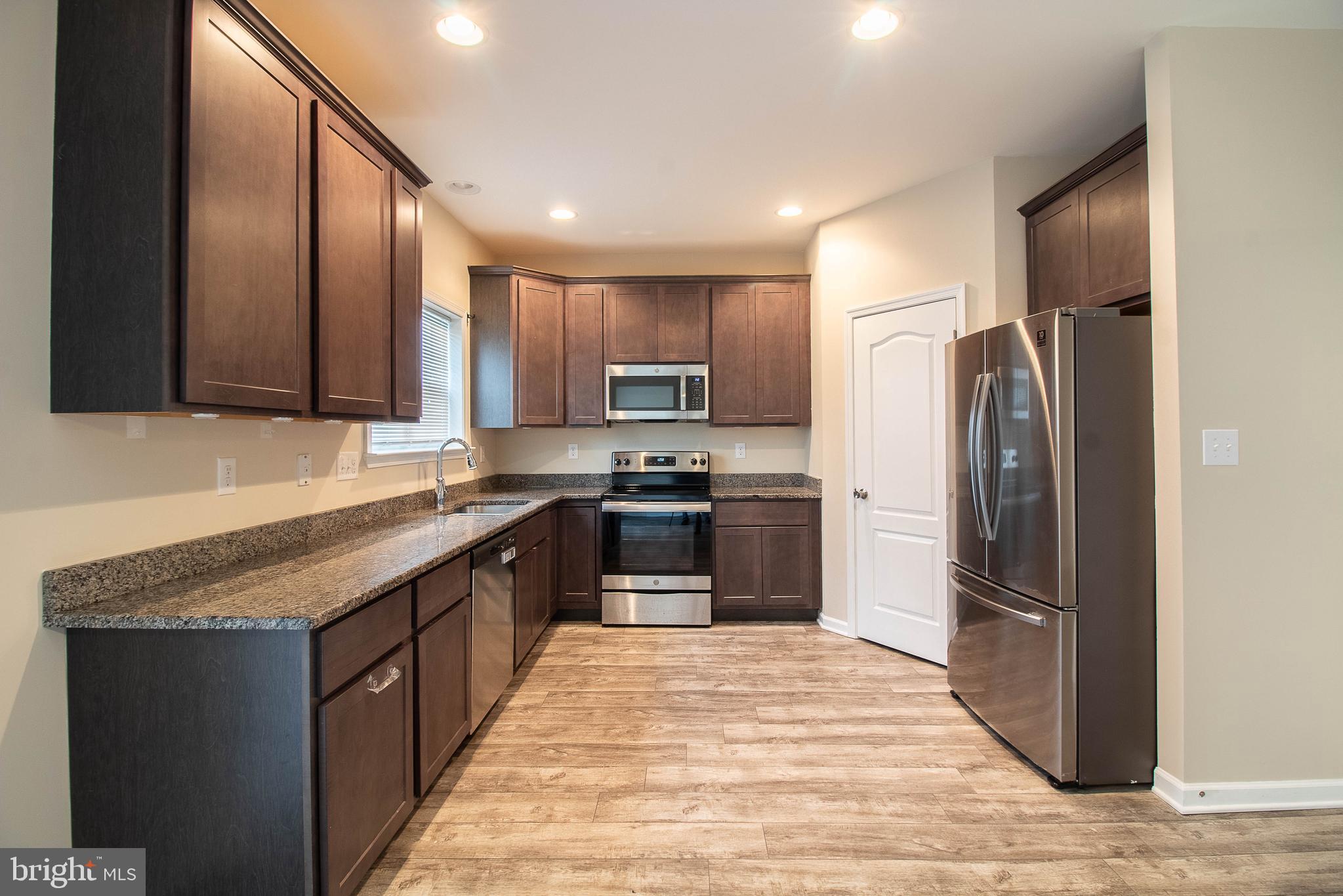 WOODLAND MANOR - Residential