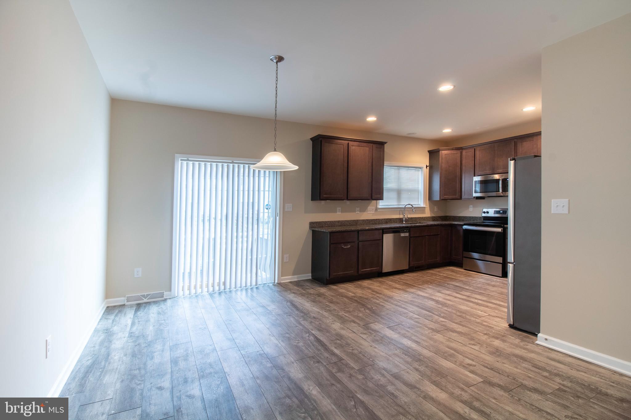 WOODLAND MANOR - Residential