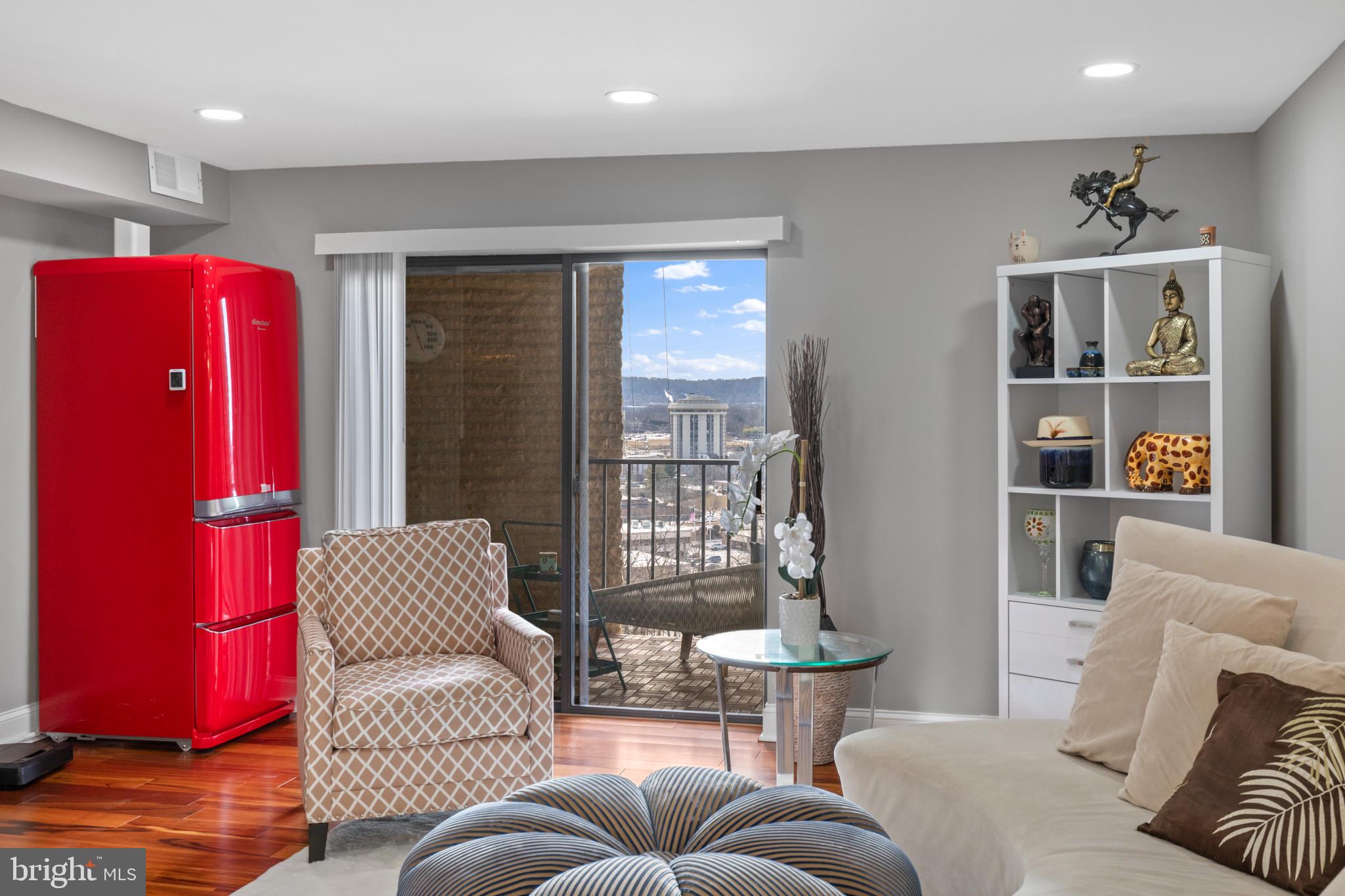 VALLEY FORGE TOWER - Residential