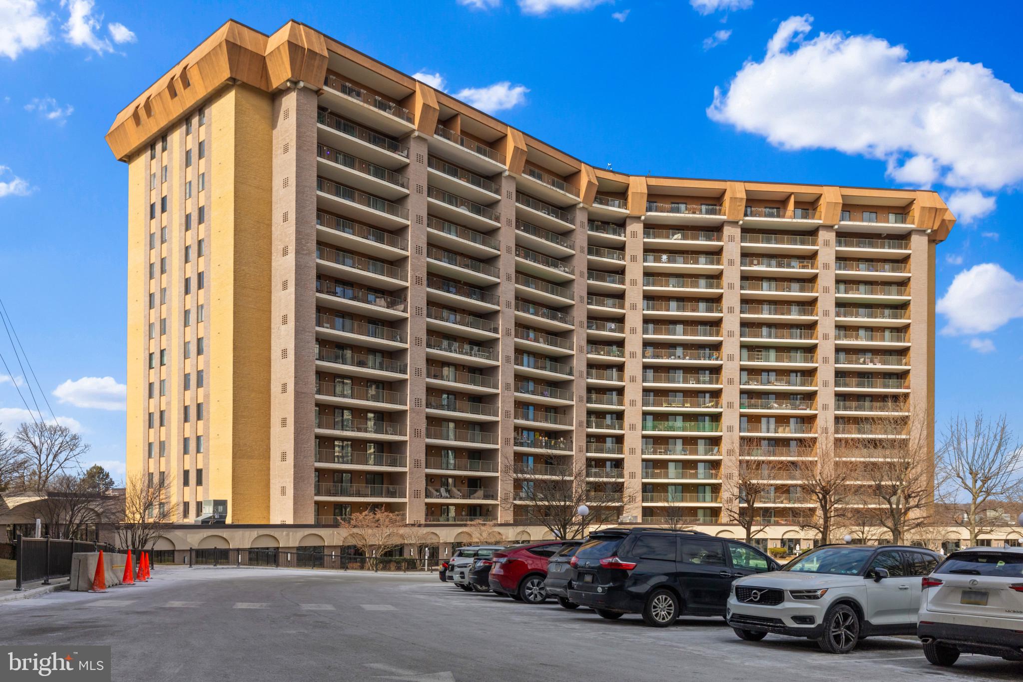 VALLEY FORGE TOWER - Residential